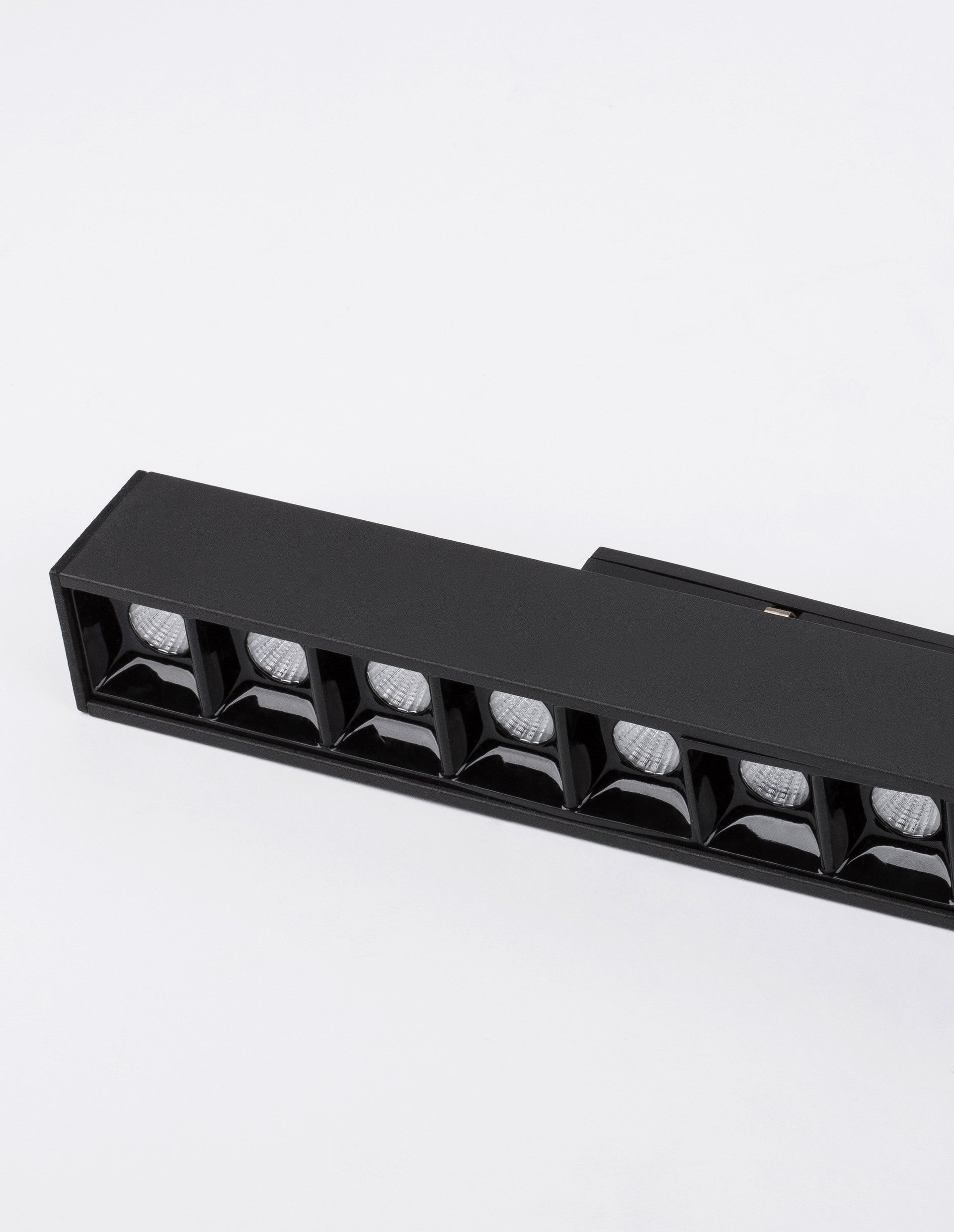 Техническо осветление BUXTON LED лента 22W 3000K Пясъчно черен