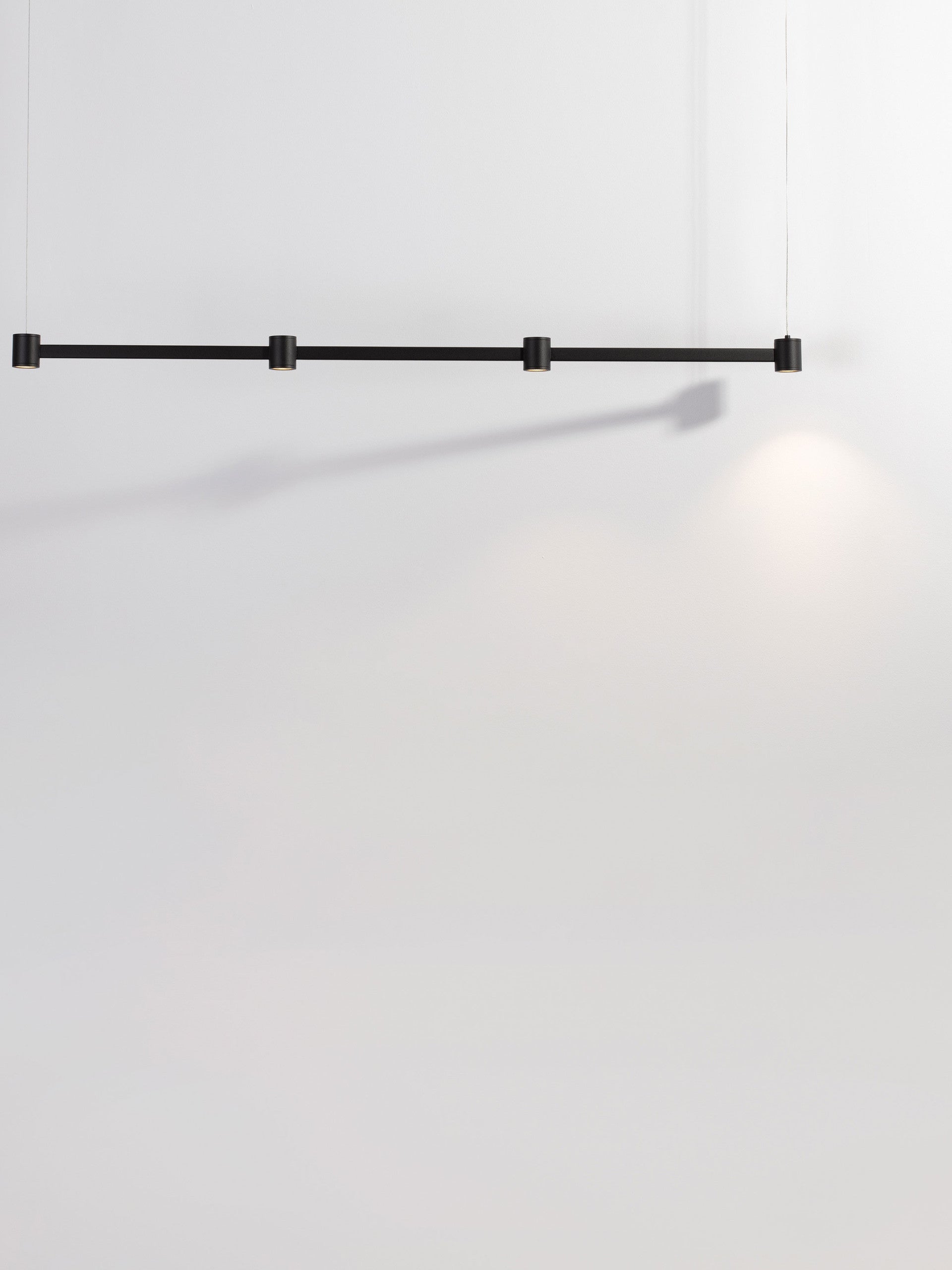Висяща лампа PUIZE LED 24W 220-240V, пясъчно черна, алуминий L118 W6 H140см