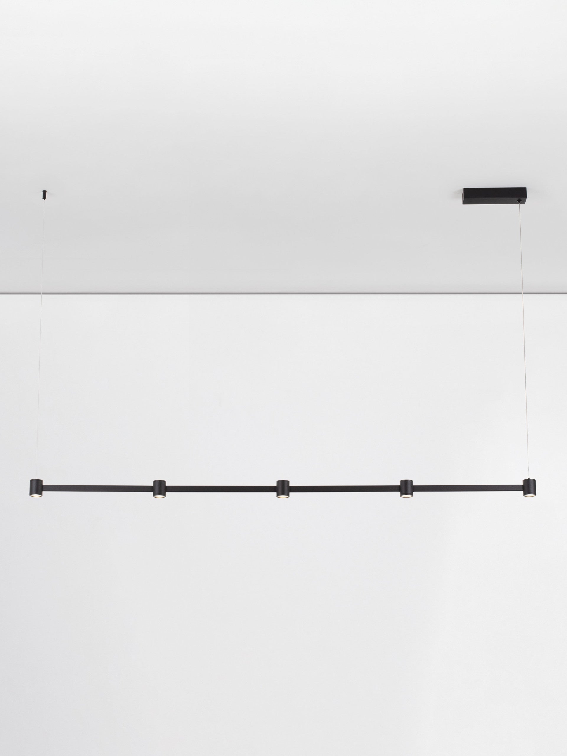 Висящо осветително тяло (пендел) PUIZE LED 30W 220-240V Пясъчно черен алуминий L156 W6 H140см