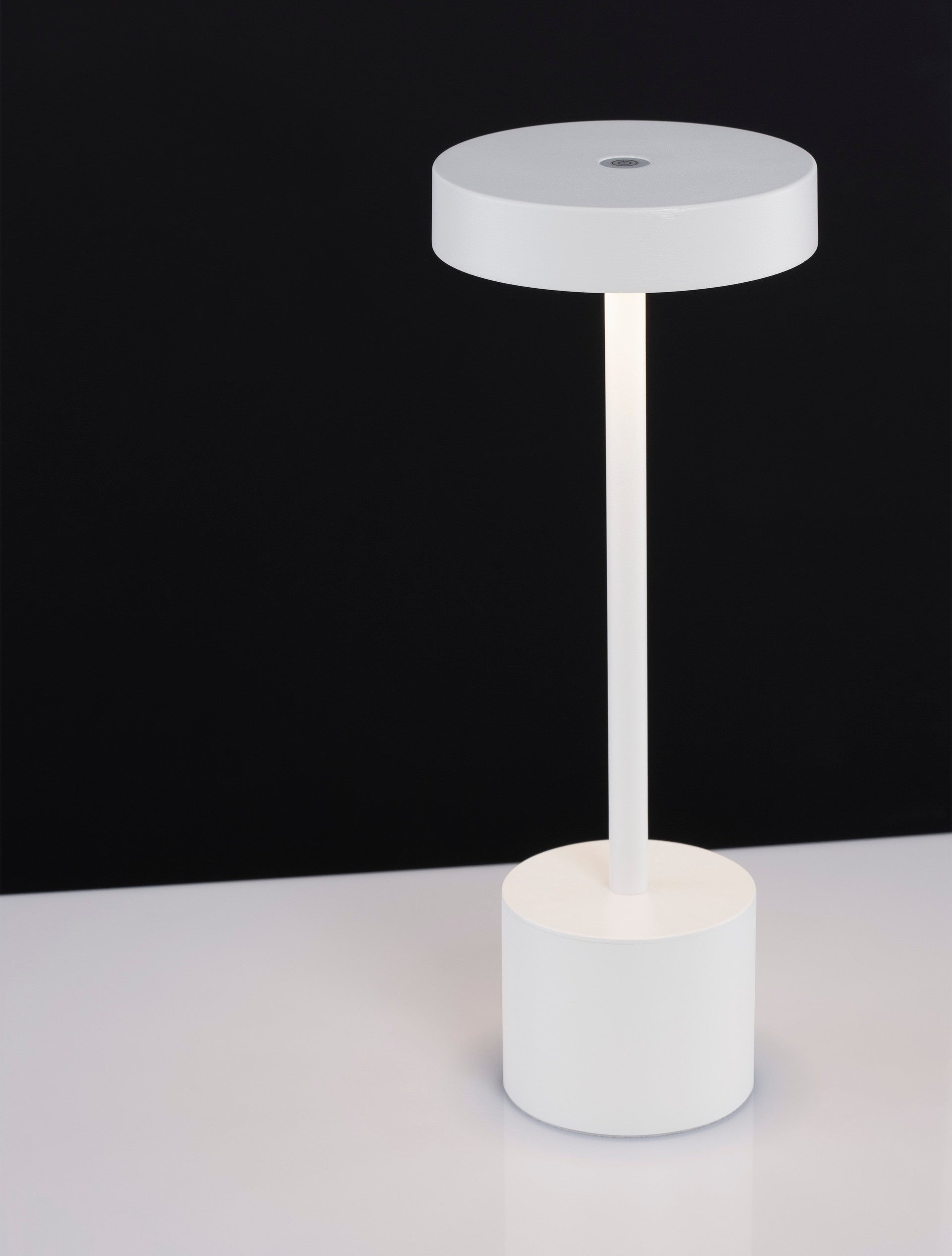 Външна настолна лампа FUMO 2W Пясъчно бял алуминий и акрил IP54