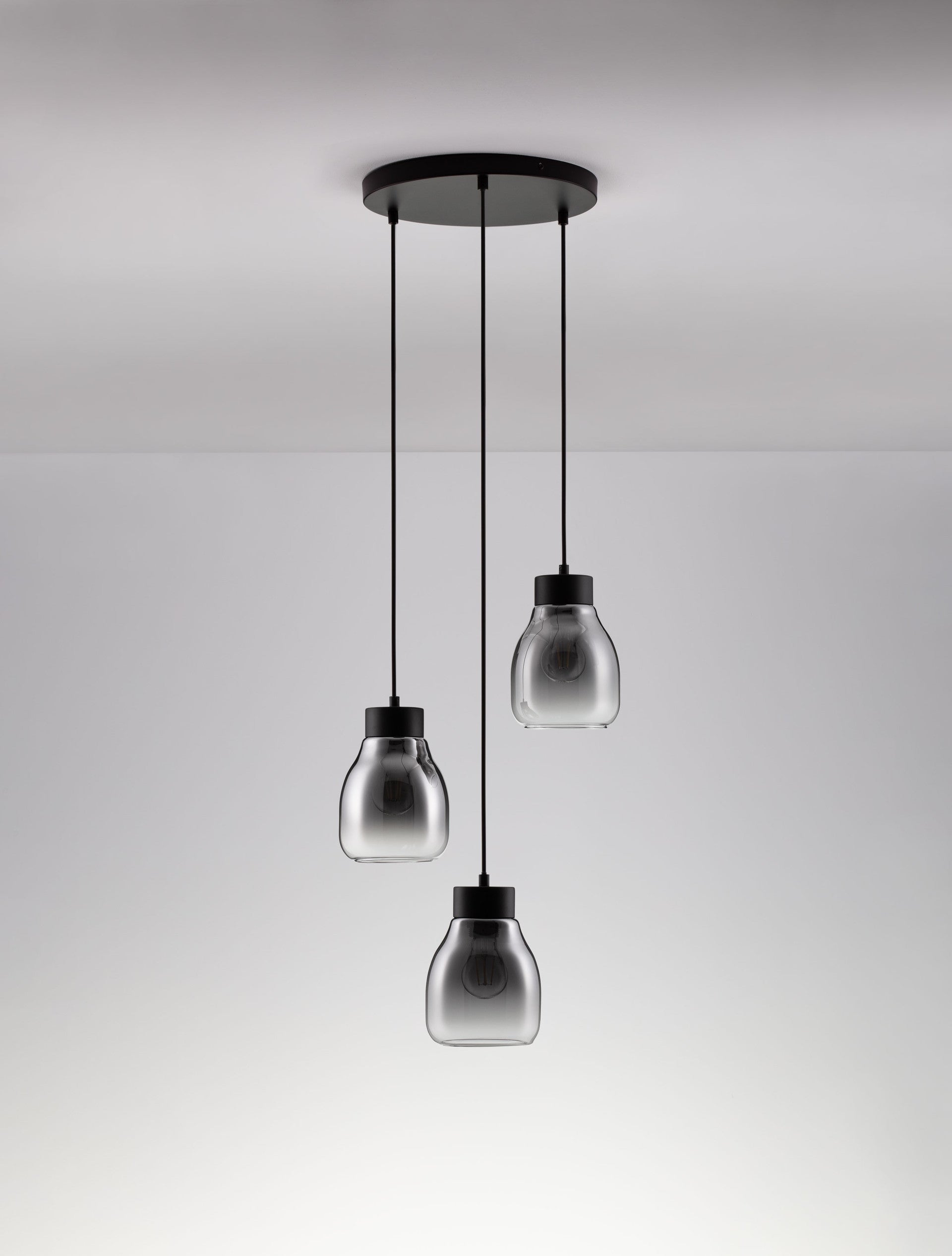 Висящо осветително тяло (пендел) BLACU 36W LED Черен метал Градиентно опушено стъкло ⌀32 H120см