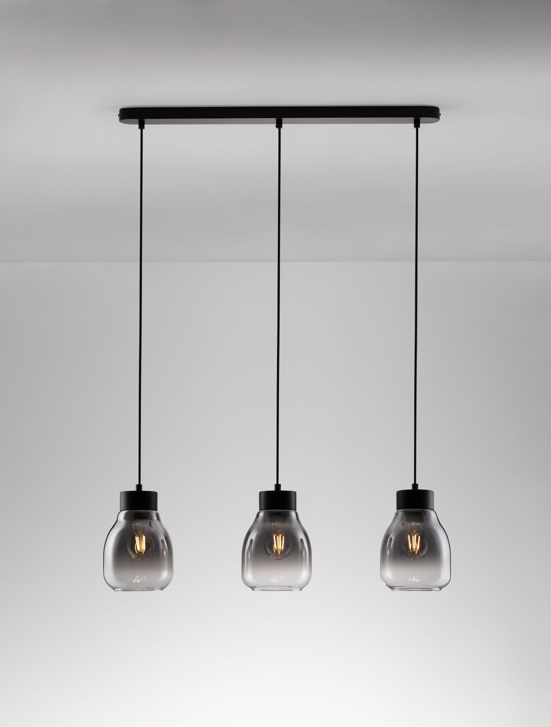 Висящо осветително тяло (пендел) BLACU 36W LED Черен метал Градиентно опушено стъкло L75 W15 H120см