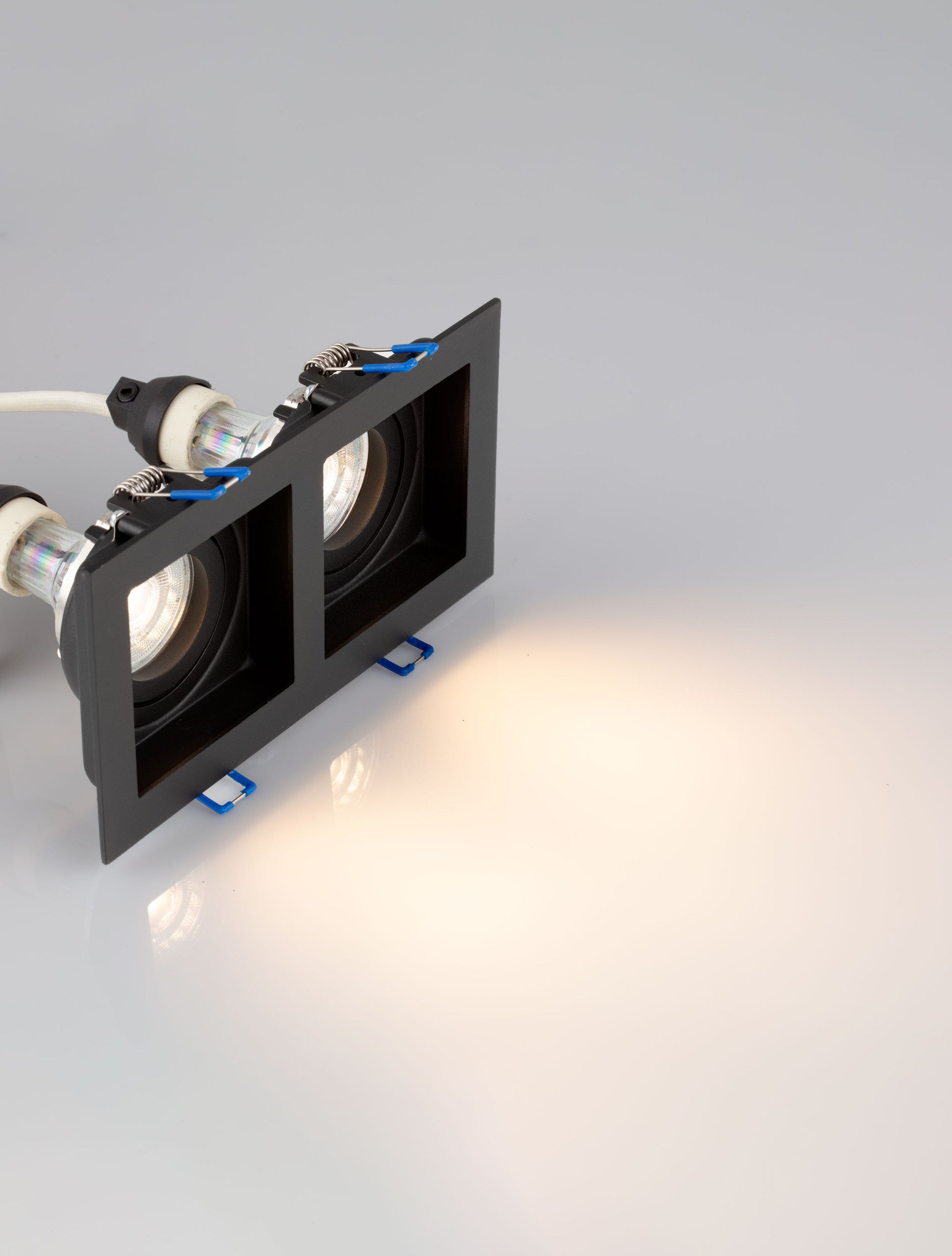 Техническо осветление EIRIAM 2xMR16 50W Пясъчно черен леят алуминий и желязо L18.5 W10 H4см