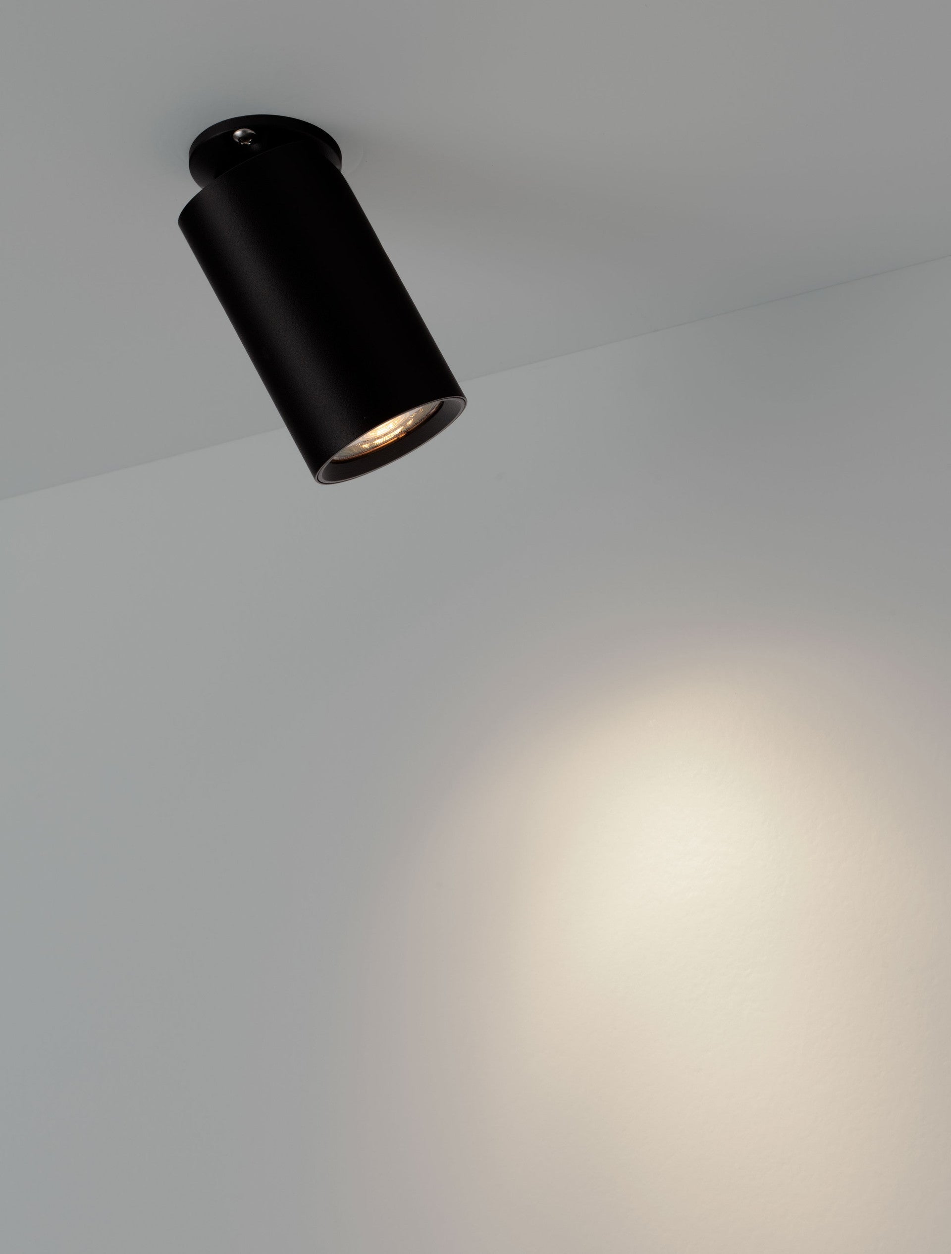 Техническо осветление IMAX LED MR16/GU10 10W Пясъчно черен ⌀6 H13.5см
