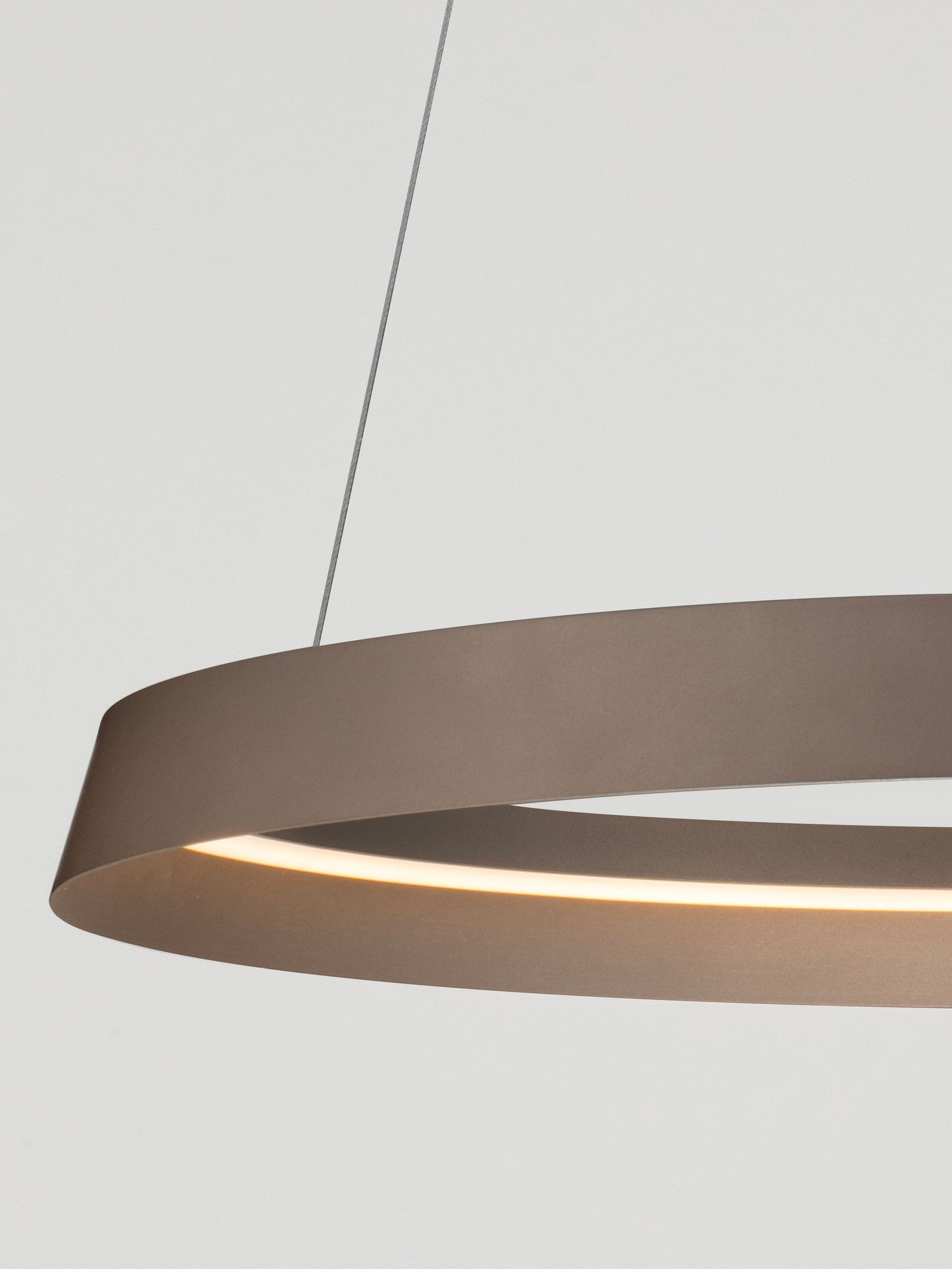 Висящо осветително тяло (пендел) ORMI LED 52W 220-240V Шампанско кафяв алуминий и акрил ⌀60 H150см