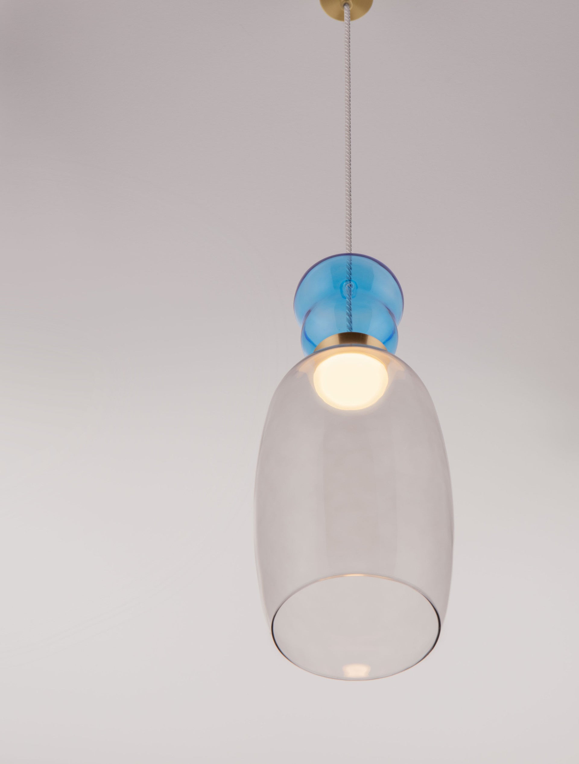 Висяща лампа PLUMA 9W LED Златен метал Светлосиньо и опушено стъкло ⌀15 H179cm