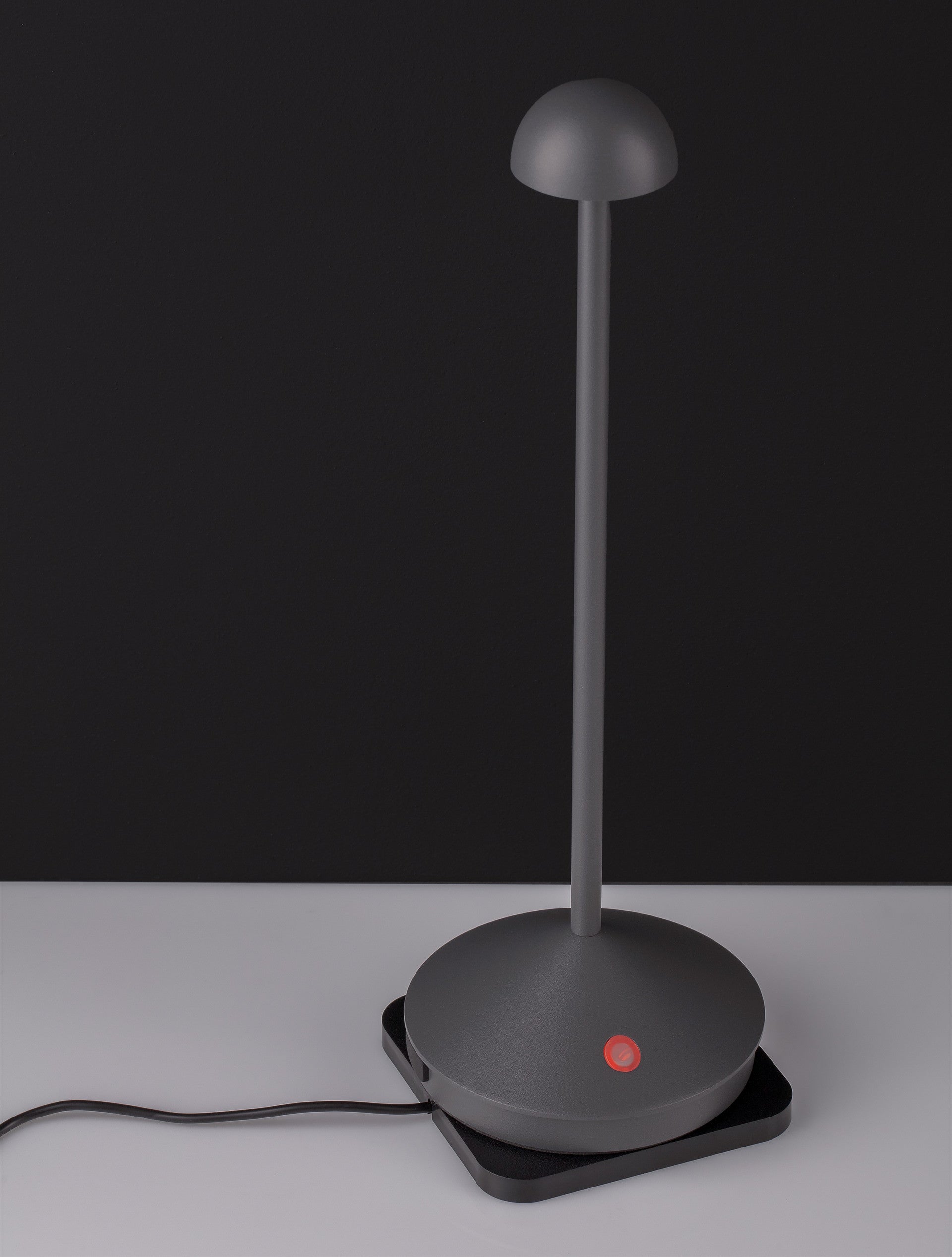 Външен аплик LUMO 2W Тъмен сив леят алуминий и поликарбонат матиран IP54