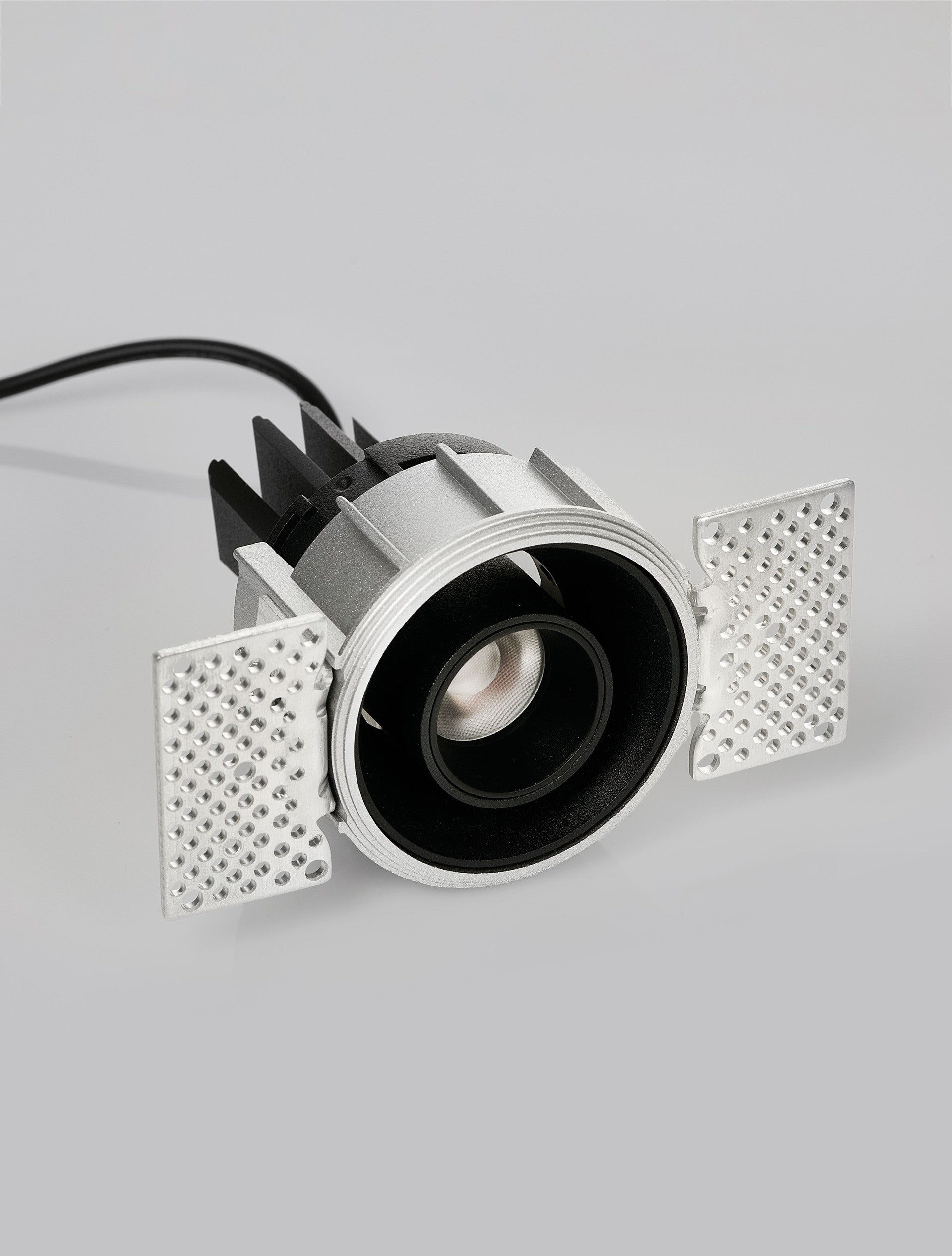 LED спот OTIUM 7W Регулируем Trimless Матово черен