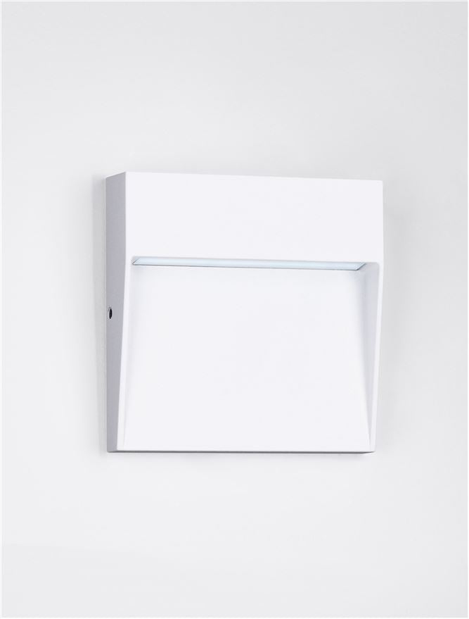 Външен аплик TOBY 3W LED Пясъчно бял алуминий и поликарбонат IP54 L10.5 W2.2 H10.5см