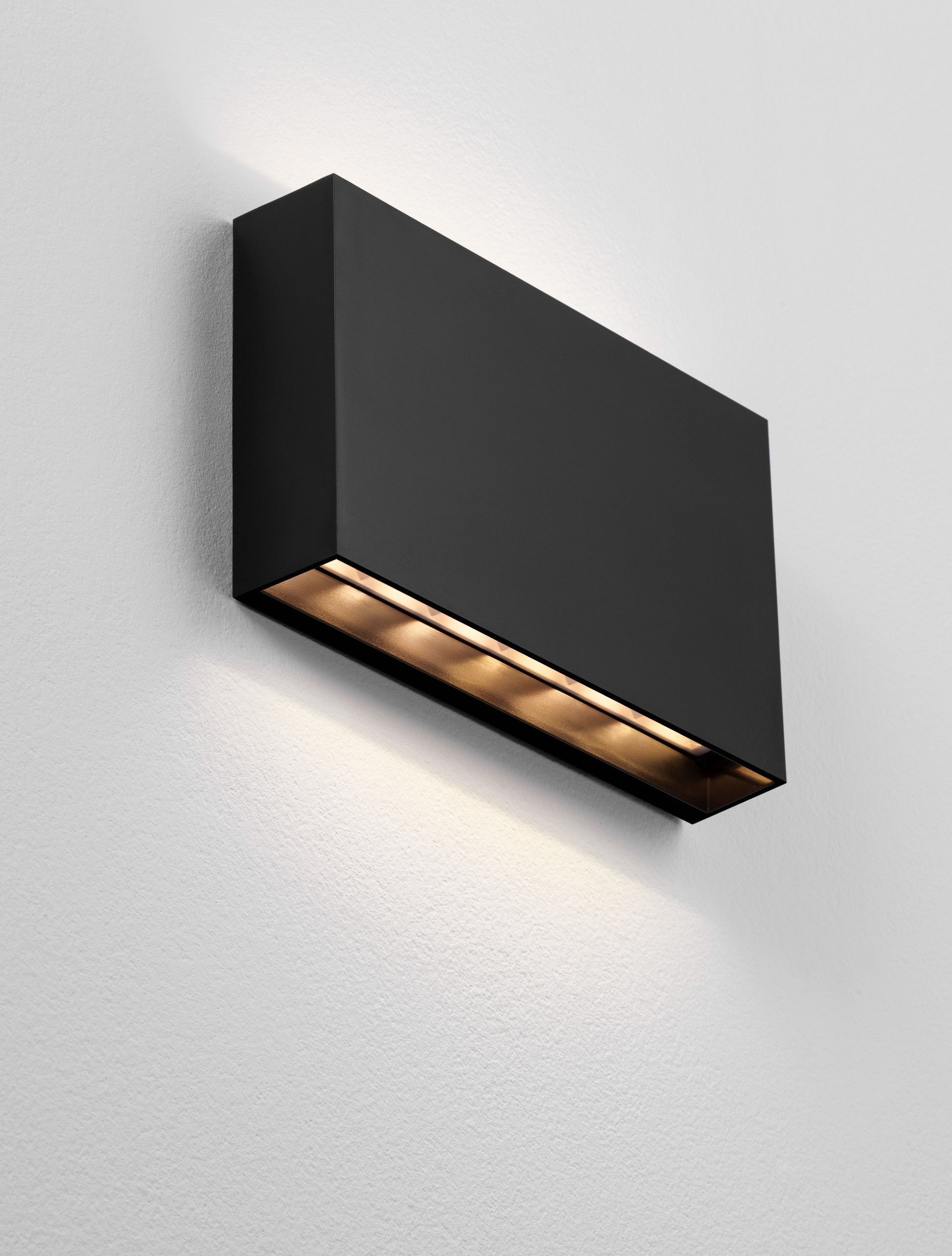 Външна Стенна Лампа YOKO 13W LED Пясъчно Черна Акрил и Поликарбонат IP65 3000K