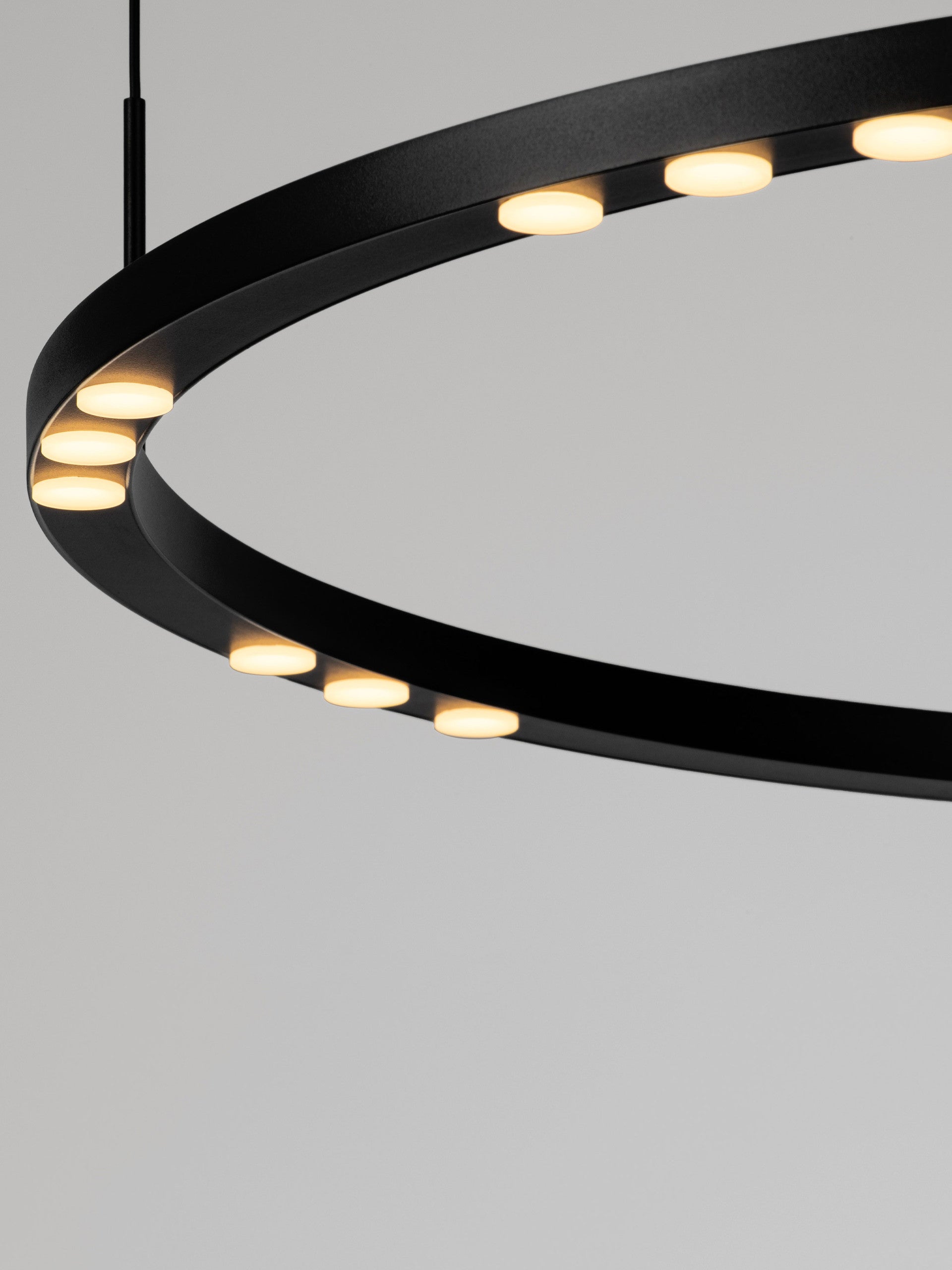 Висящо осветително тяло (пендел) LUNETTE 46W Пясъчно черен алуминий ⌀80 H150см