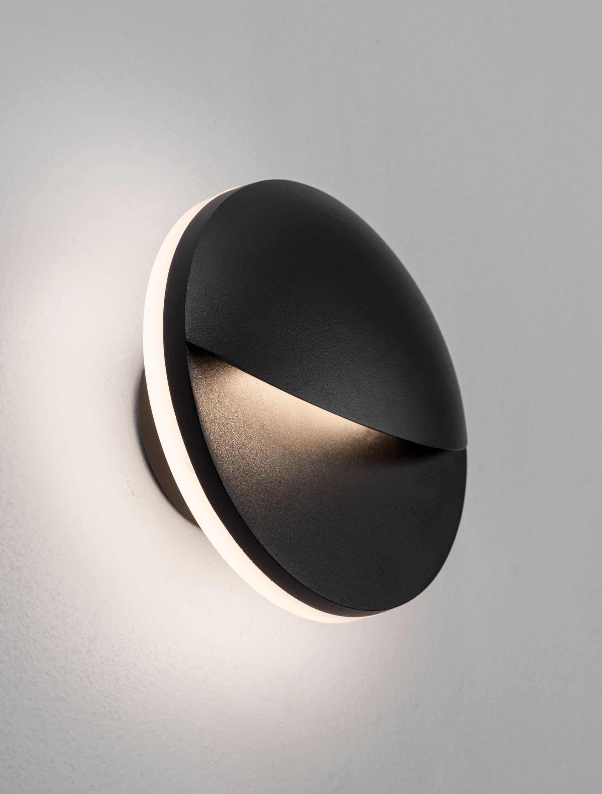 Външен аплик PAN 9W LED Тъмен антрацит алуминий и прозрачно стъкло IP65 ⌀15