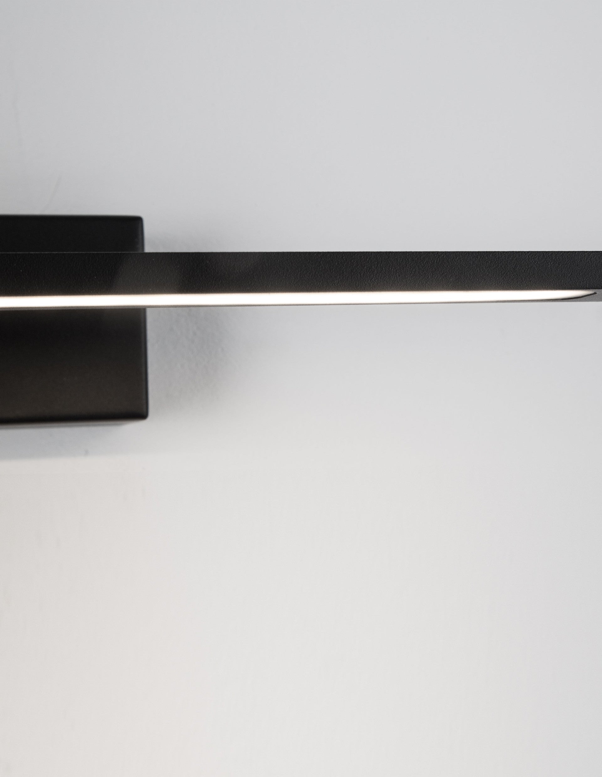 Висящо осветително тяло (пендел) MONDRIAN 12W LED Пясъчно черен алуминий и акрил IP44