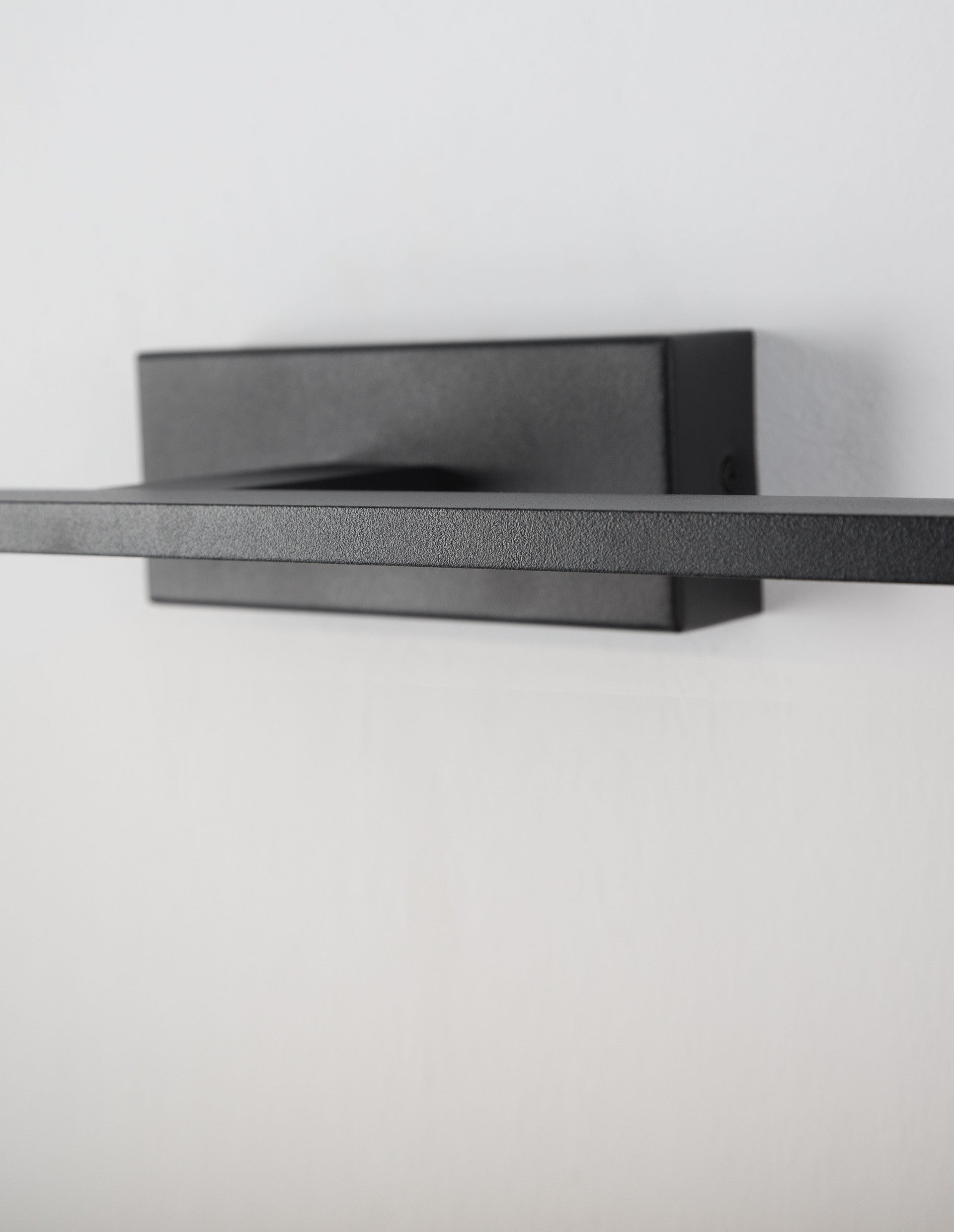 Висящо осветително тяло (пендел) MONDRIAN 12W LED Пясъчно черен алуминий и акрил IP44