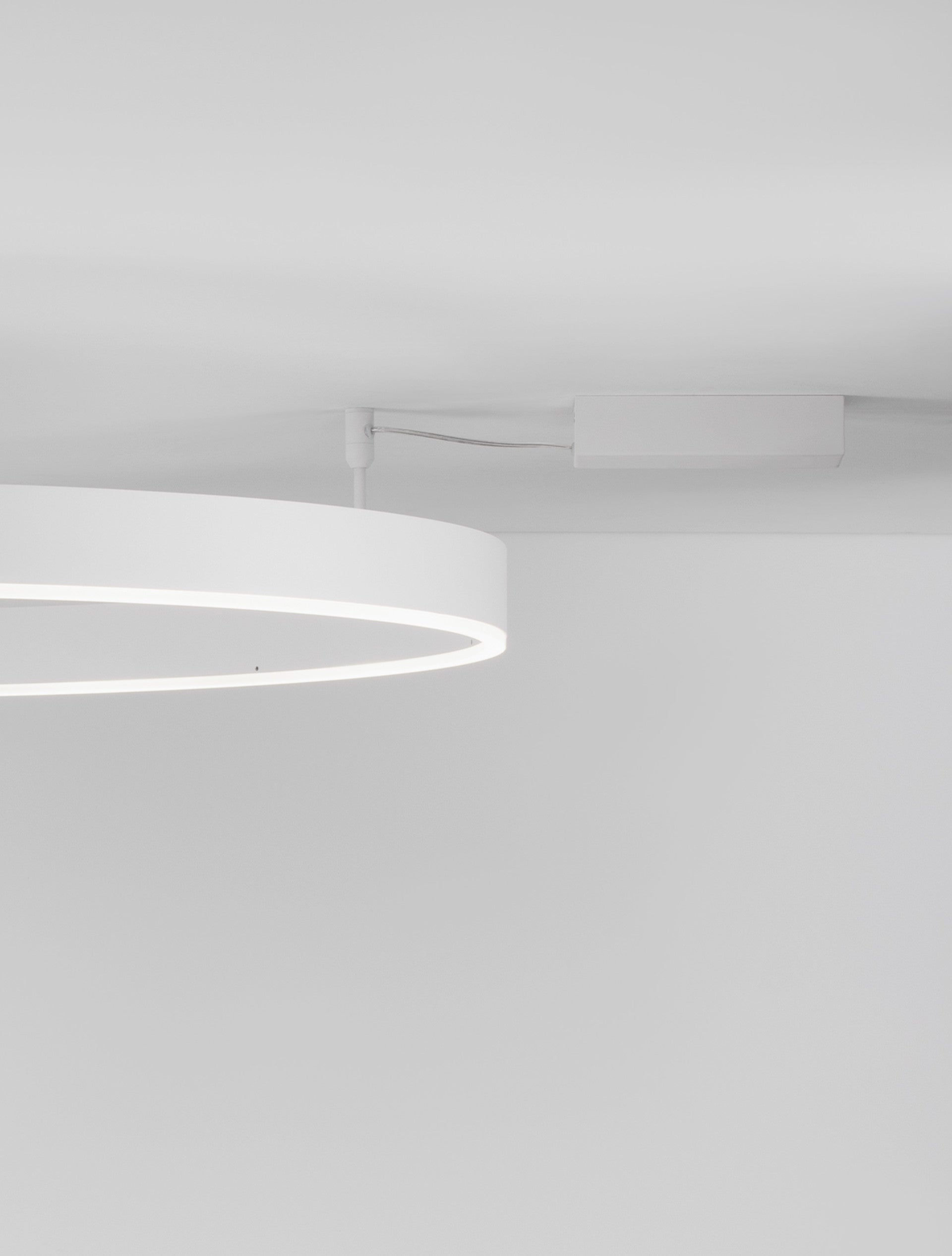 Висящо осветително тяло (пендел) MOTIF 60W LED 3000K Триак димируем Пясъчно бял алуминий акрил