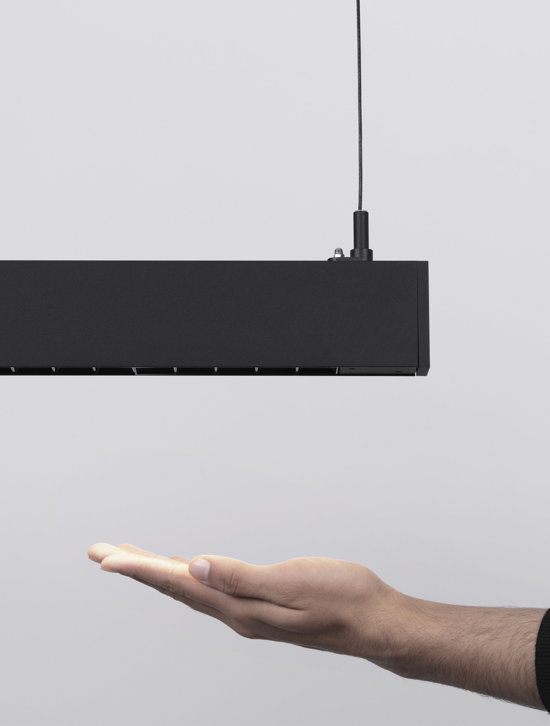 Техническо осветление SMART LINA офис LED 25W 4000K димируем с датчик Бял/Черен L1522 W35 H70мм