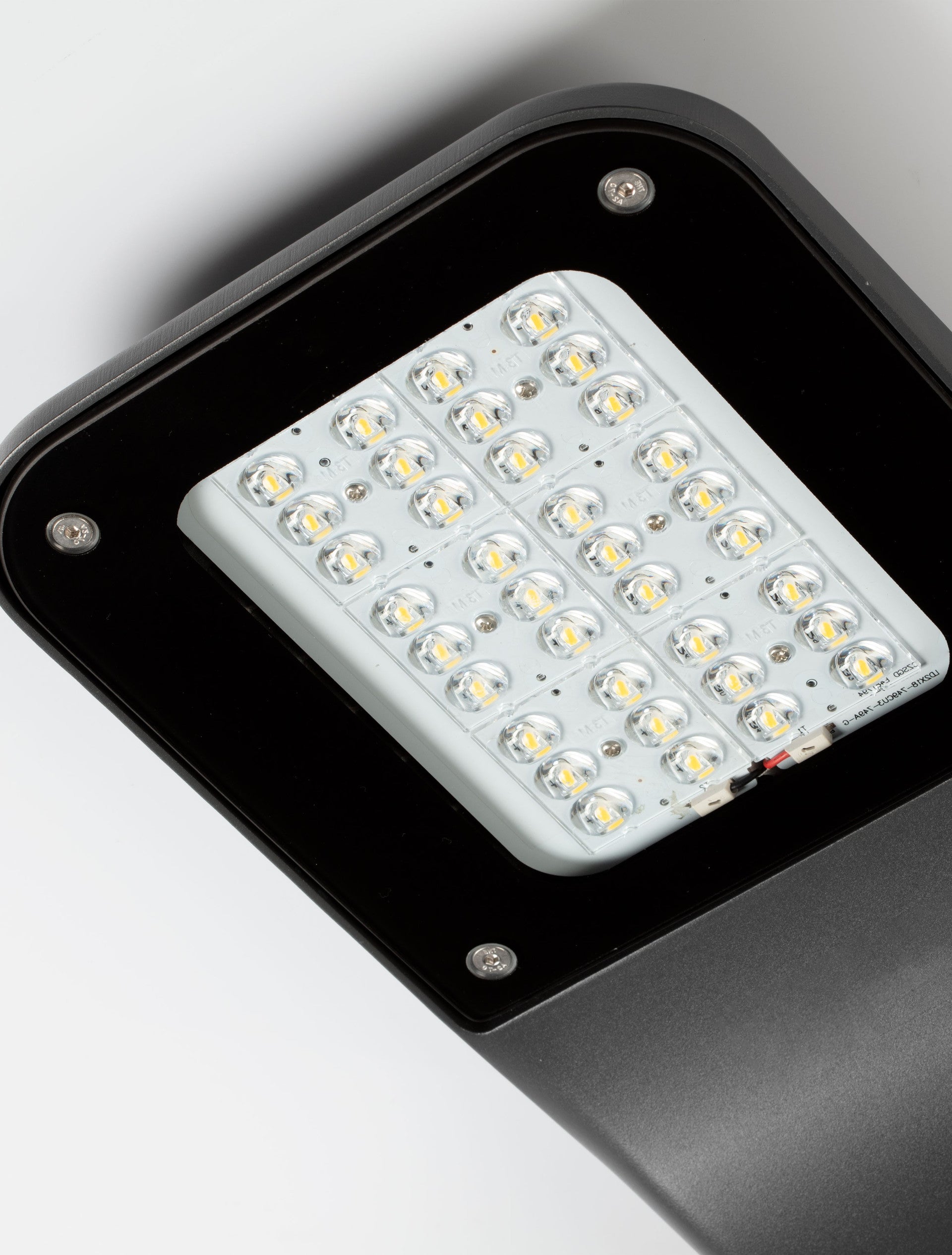 Техническо осветление TANO 60W 4000K Улично IP66