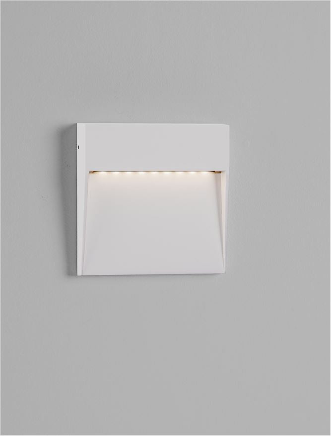 Външен аплик FEM 5W LED Пясъчно бял алуминий и поликарбонат IP54 L16 W2.7 H16см