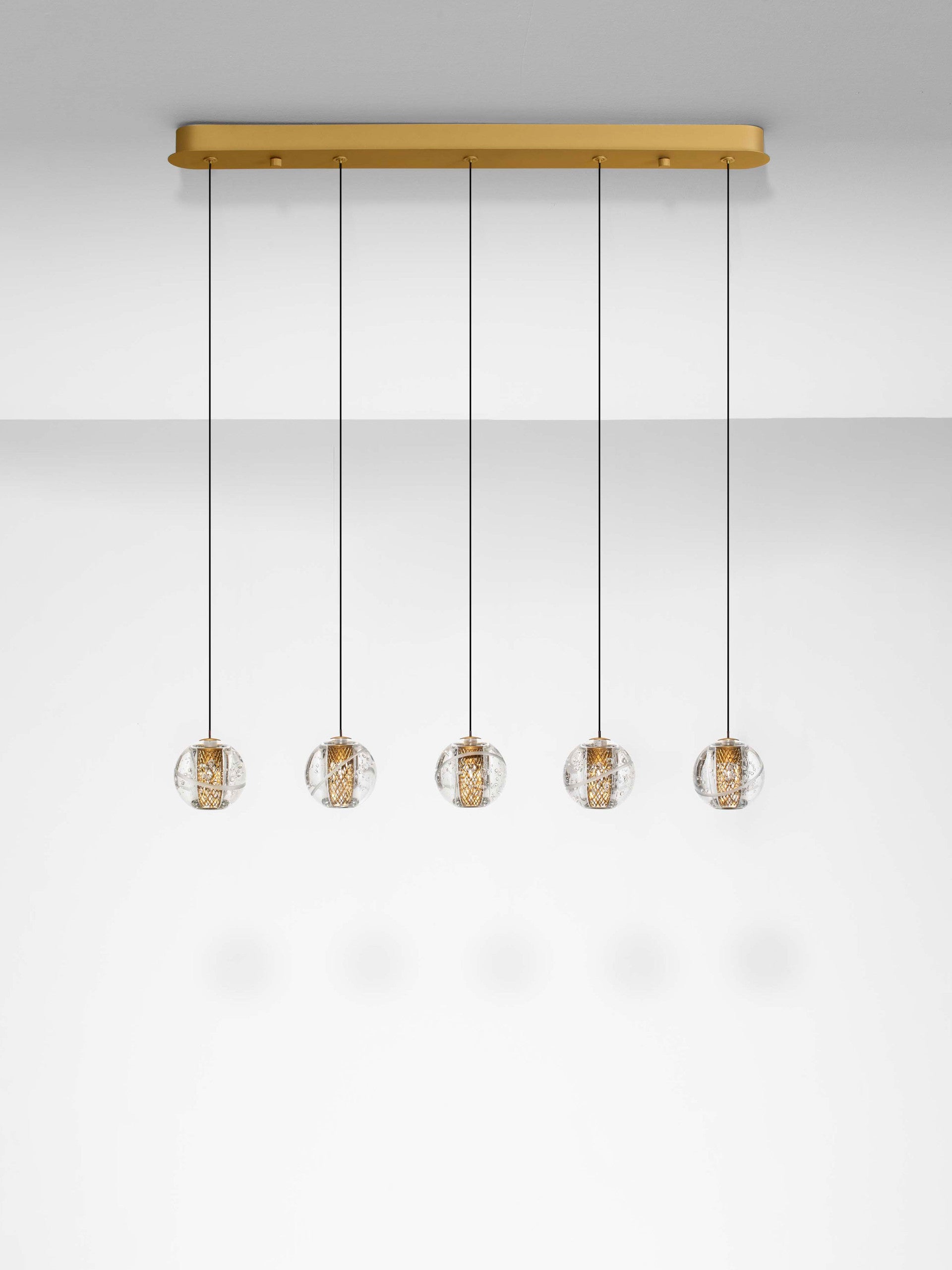 Висяща лампа (пендел) LICIO 16W LED златен месинг и стъкло Д84 Ш10 В150см