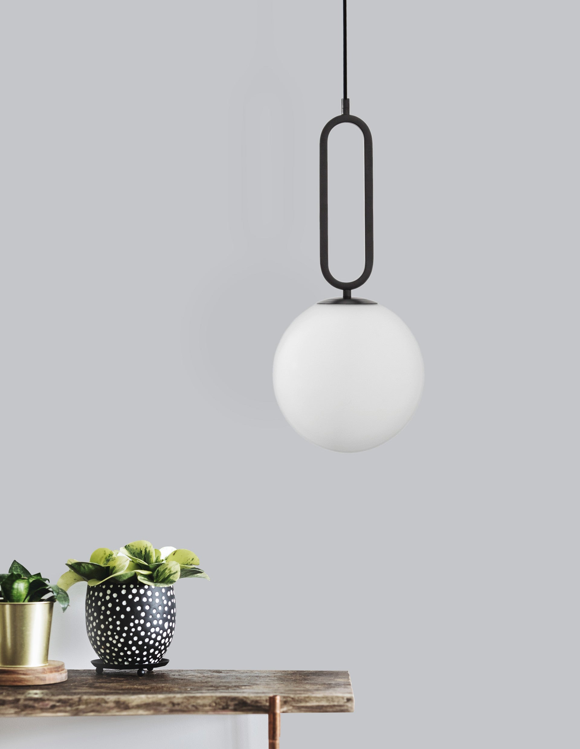 Висящо осветително тяло (пендел) GRUS 12W LED E27 Матово черен, опалово стъкло
