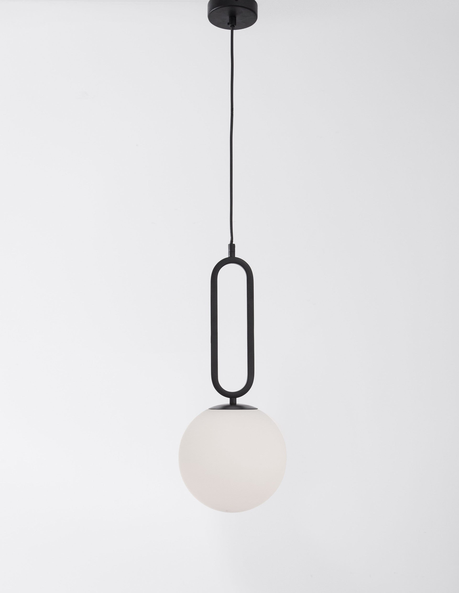 Висящо осветително тяло (пендел) GRUS 12W LED E27 Матово черен, опалово стъкло