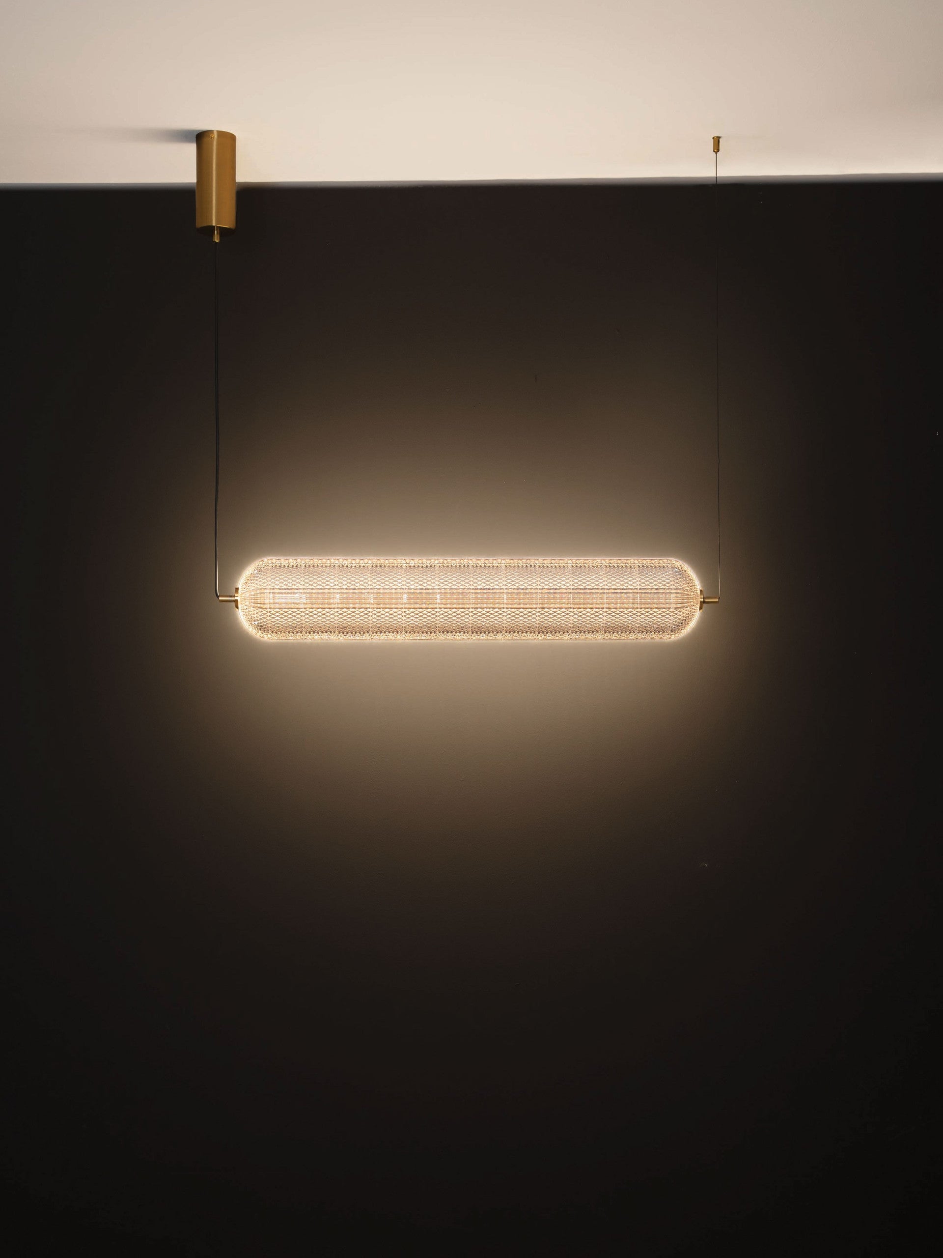 Висящо осветително тяло (пендел) KLELIA 40W LED Златист месинг и прозрачен акрил L90 W15 H120см