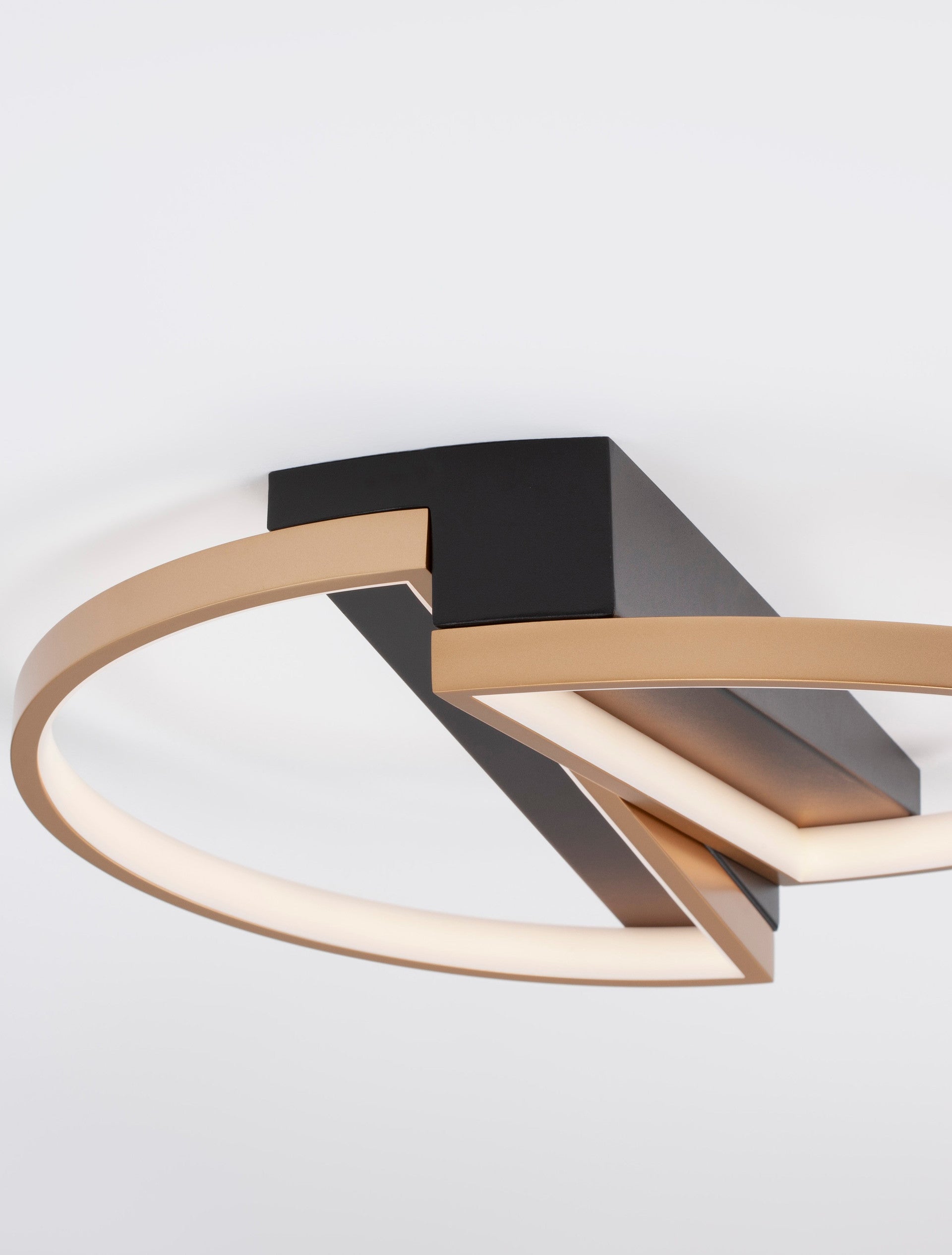 Висящо осветително тяло (пендел) ELIZE 28W LED Черен и златист месинг стомана и алуминий