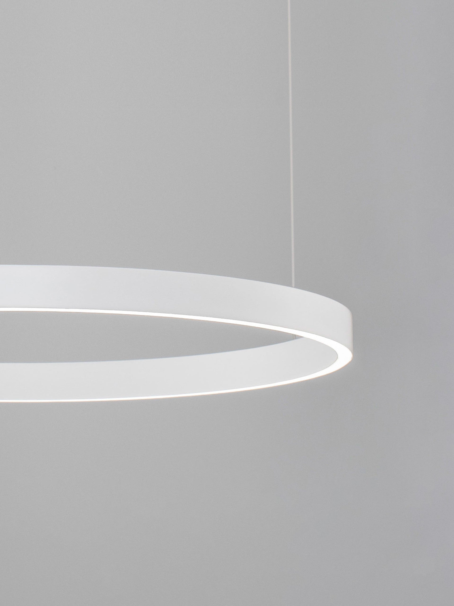 Висяща лампа ELOWEN 77W LED 3000K Triac димируема, пясъчнобяла, алуминий, акрил, регулируема височина нагоре и надолу