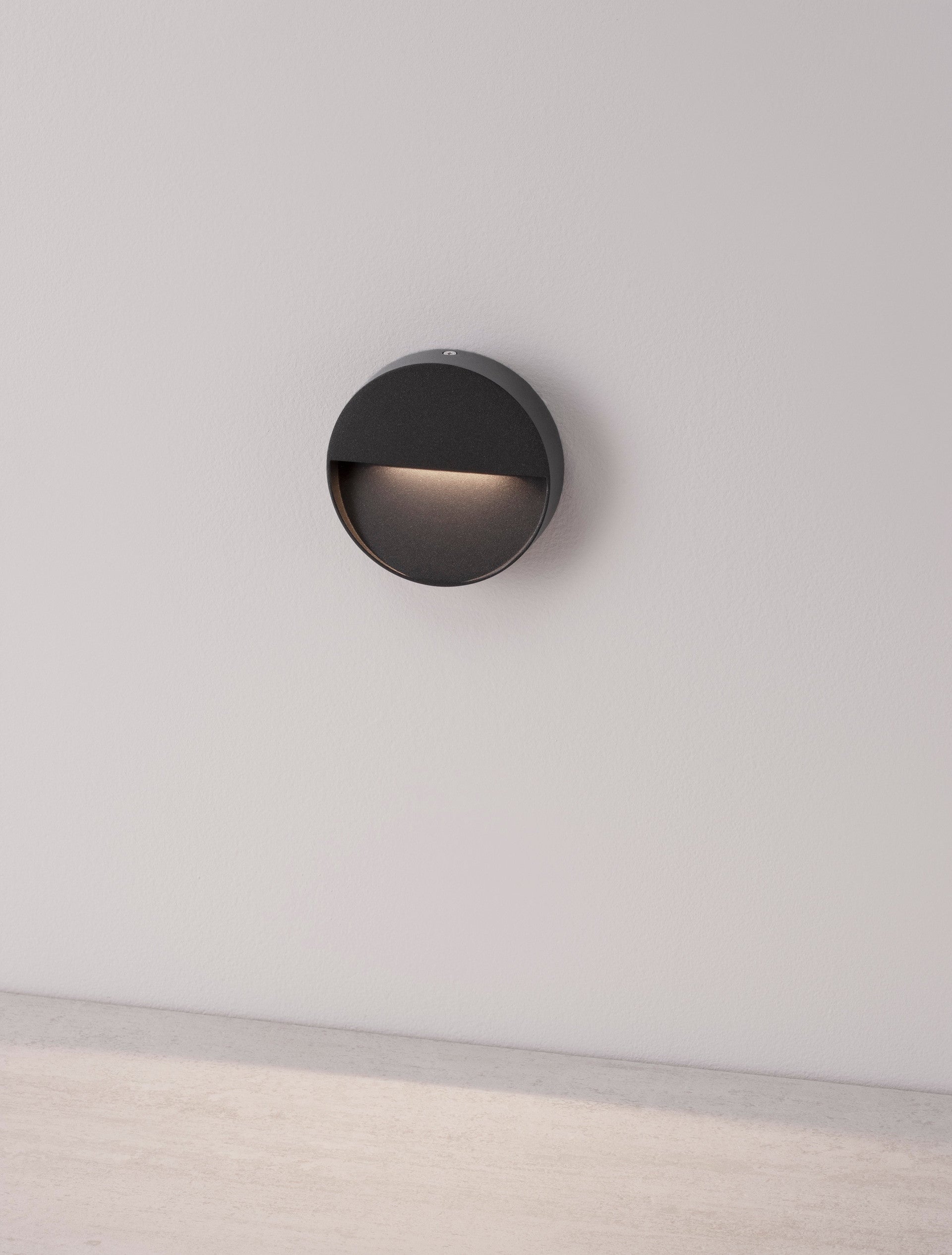 Външен аплик ARNE 1.5W LED Тъмен антрацит леят алуминий и прозрачен акрил IP54 ⌀12
