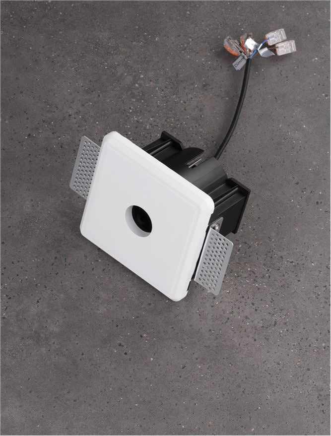 Техническо осветление IMAGINE бял гипсов корпус алуминий PC IP20 L130 H130 W99мм