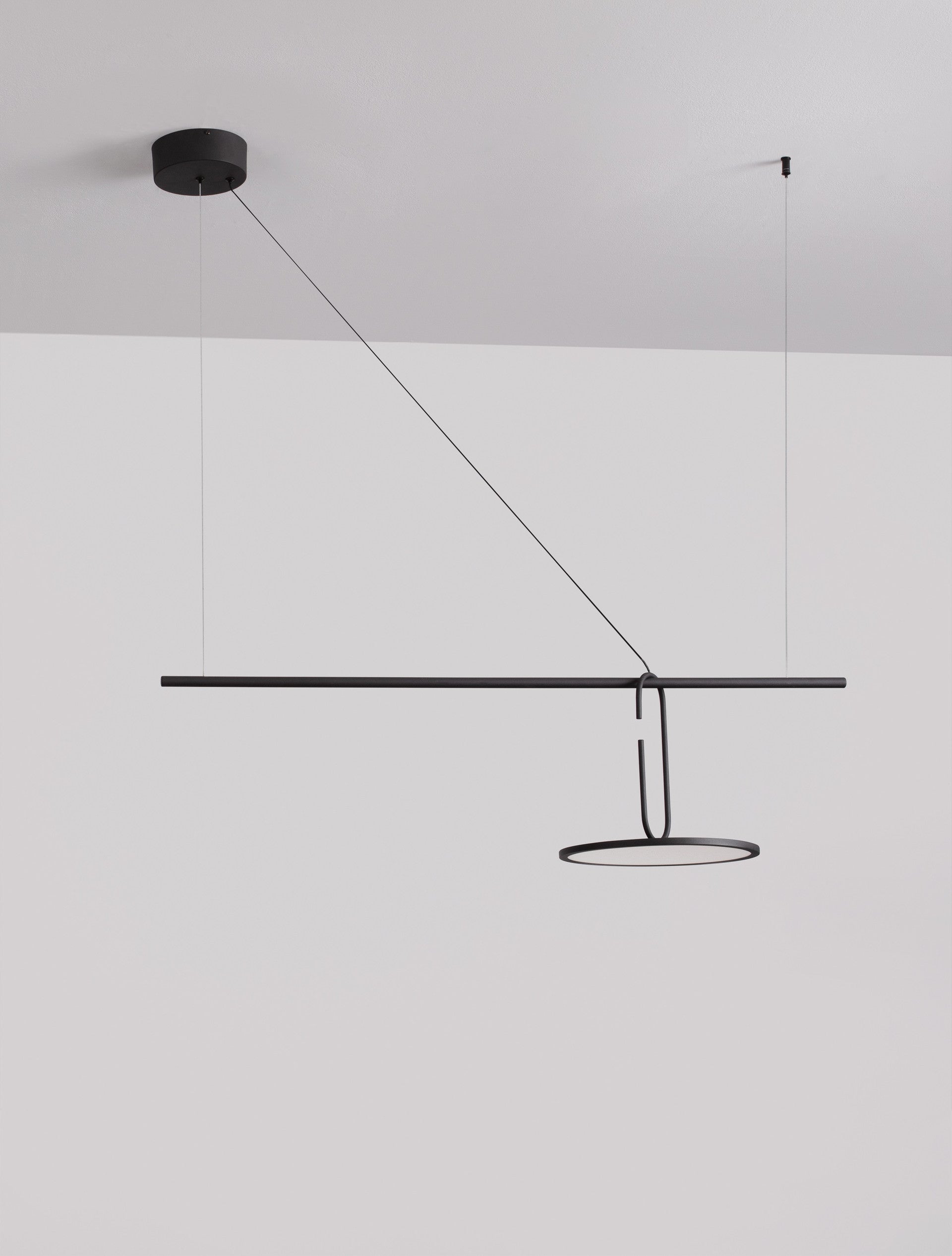 Висящо осветително тяло (пендел) OPI LED 22W Пясъчно черен L100 W30 H180см