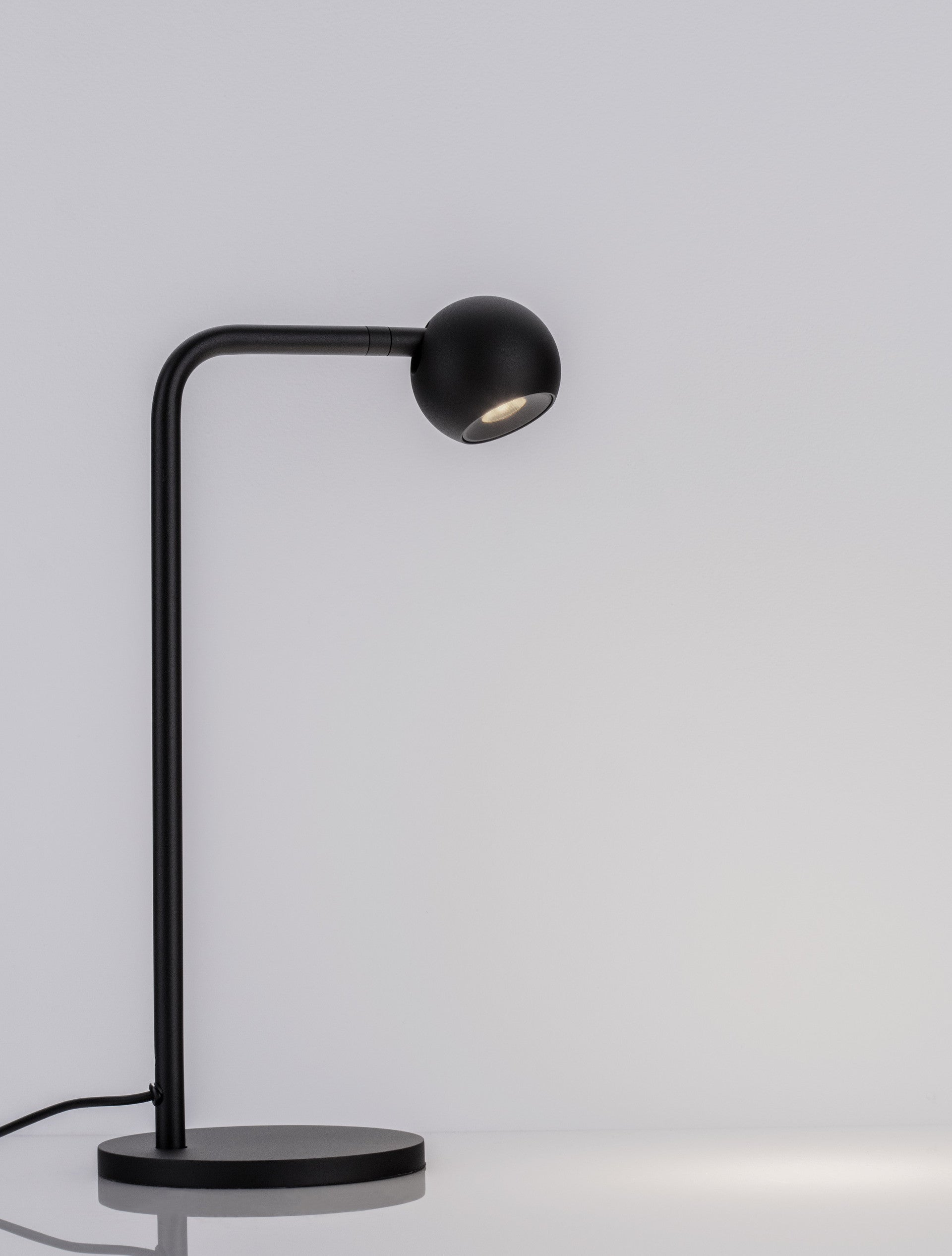 Висящо осветително тяло (пендел) SFERA LED 6W Пясъчно черен алуминий и стомана ⌀14 H36см