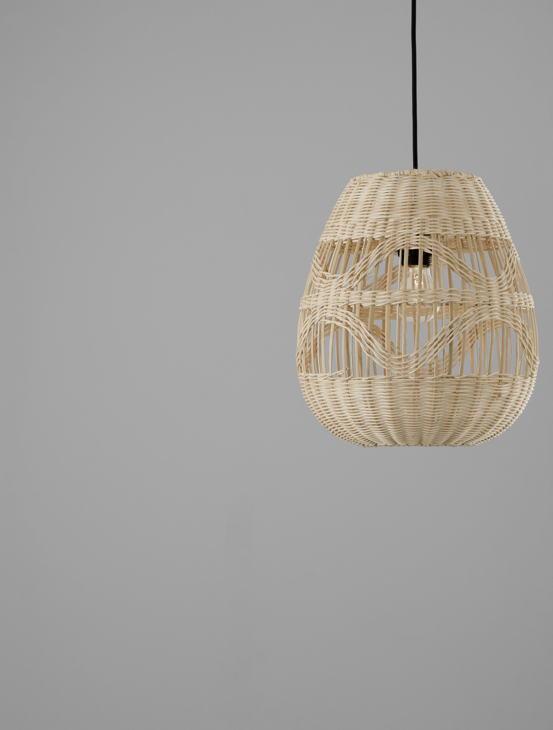 Висящо осветително тяло (пендел) MARLO 12W LED Натурален ратан Черен текстилен кабел