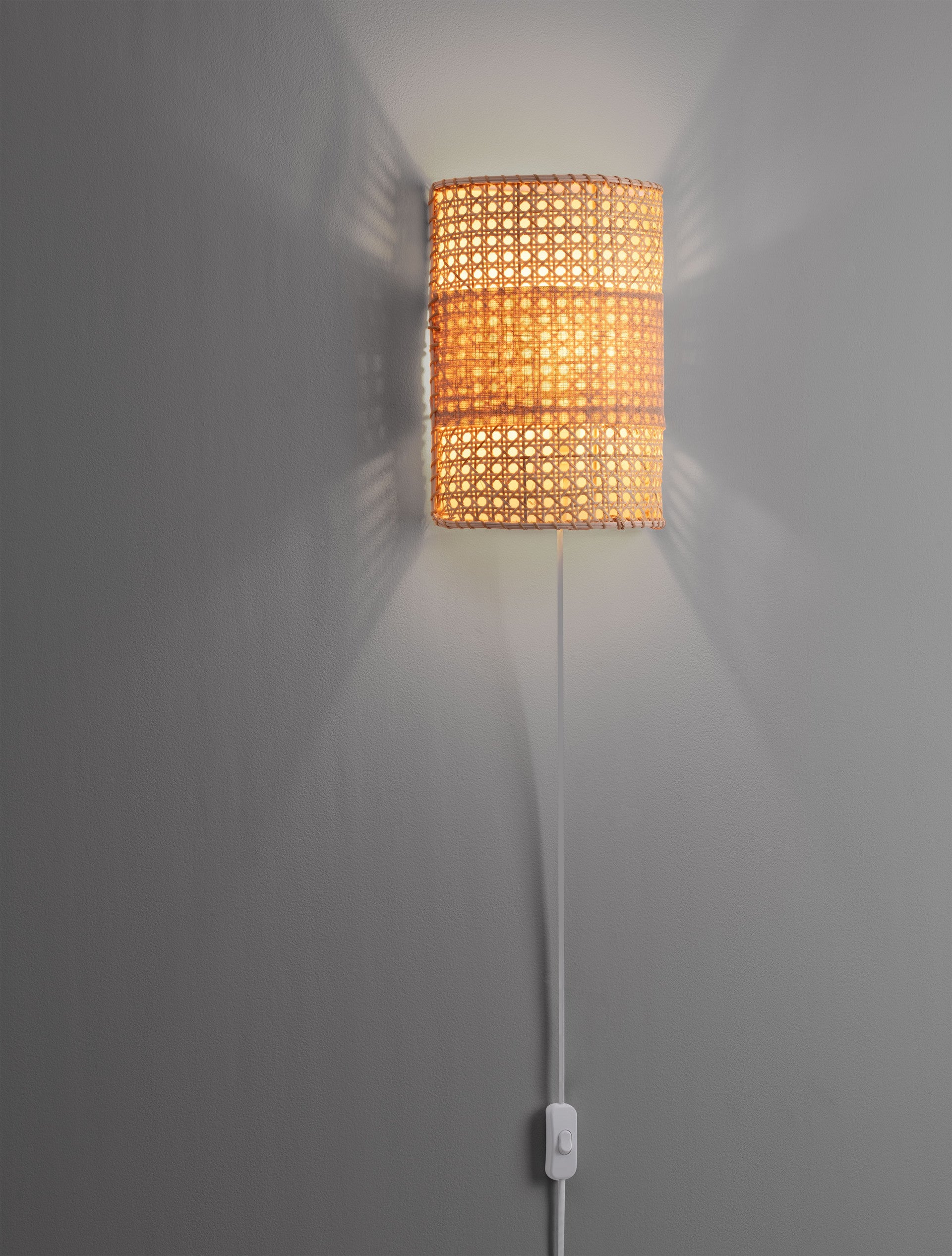 Висяща лампа LUM LED E27 12W Естествен ратан и бял кабел H29см