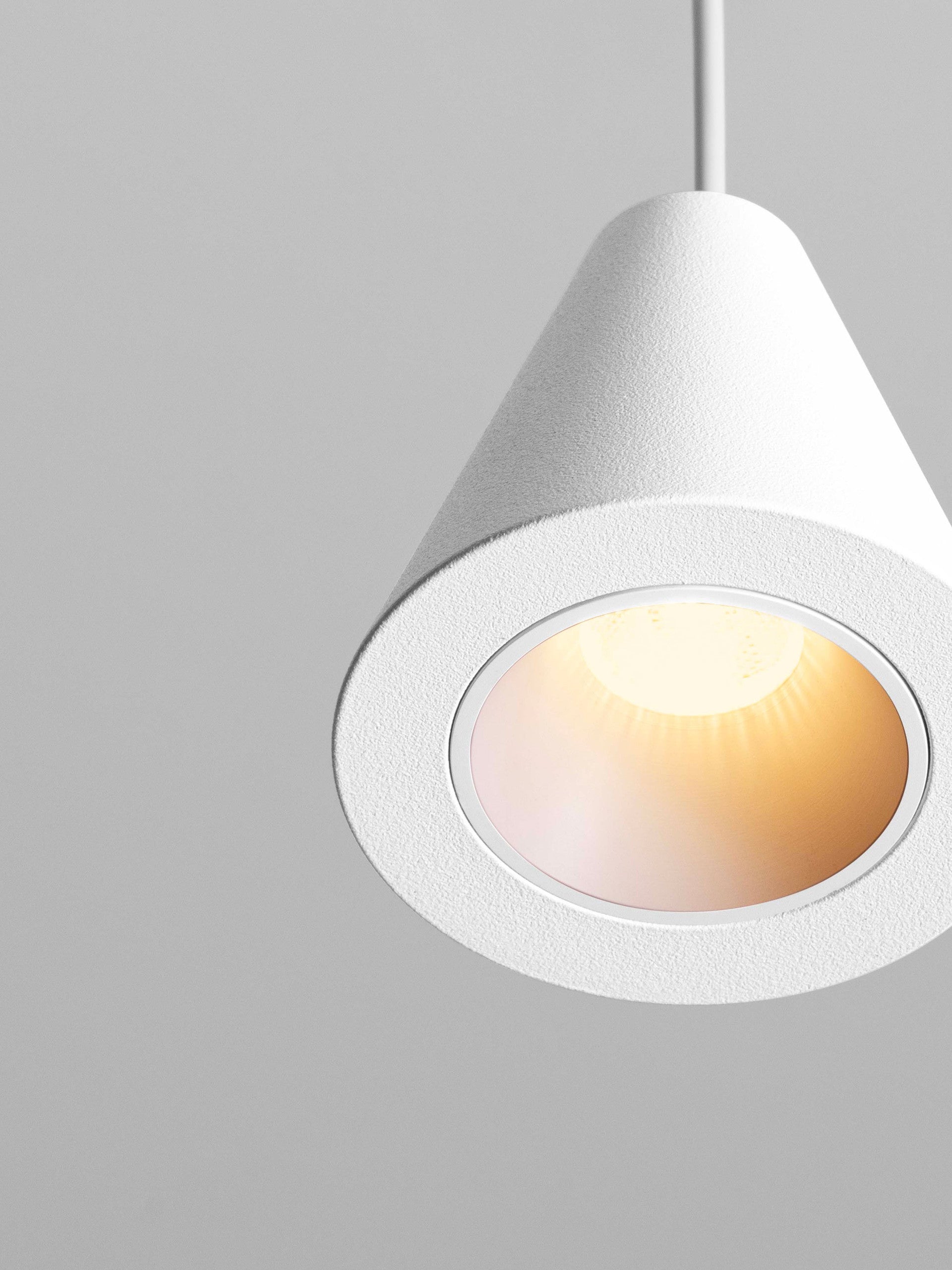 Висящо осветително тяло (пендел) IRMOS LED 5W 220-240V Пясъчно бял алуминий ⌀6 H191см