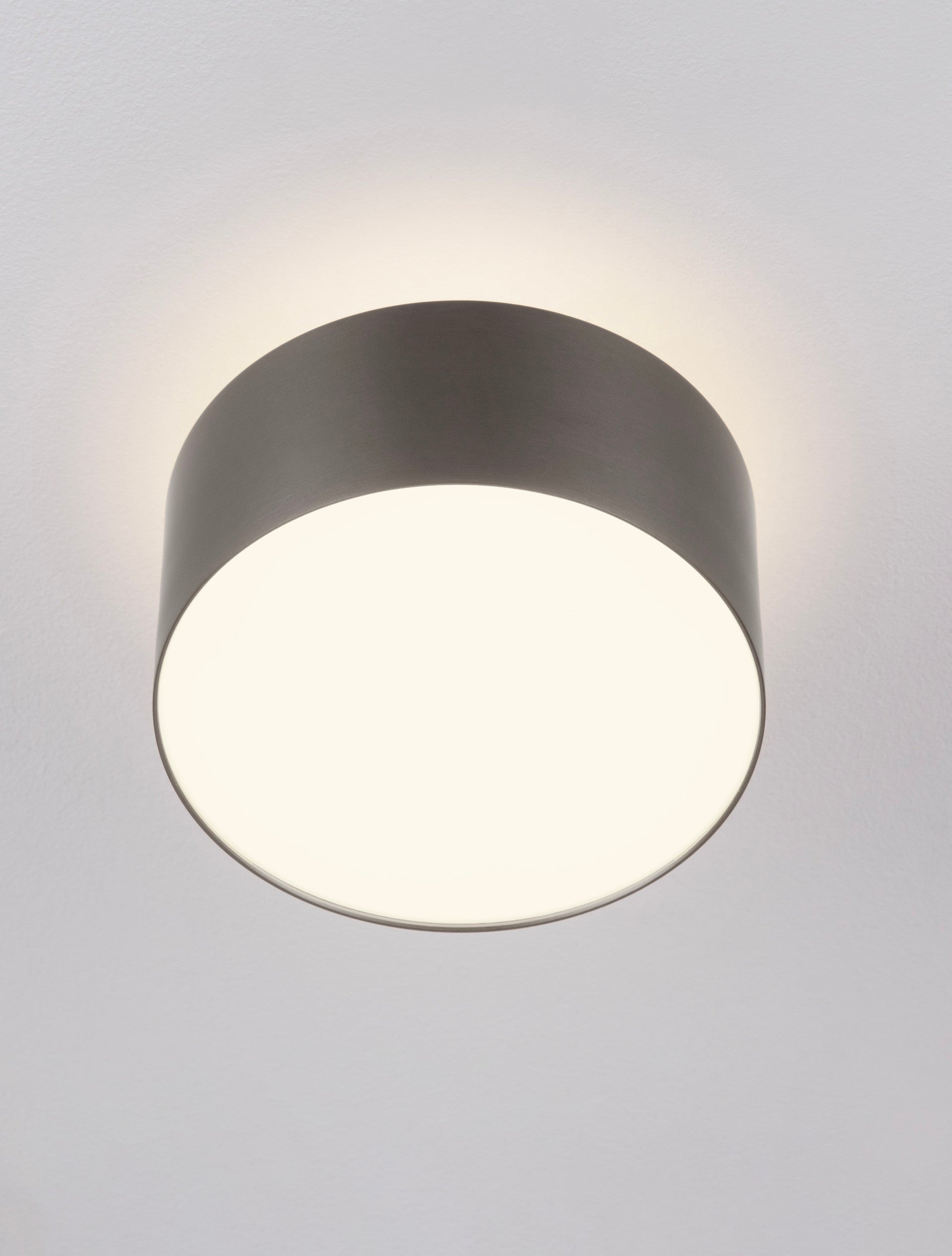 Окачена лампа OZEN 24W LED черен никел алуминий нагоре-надолу ⌀14