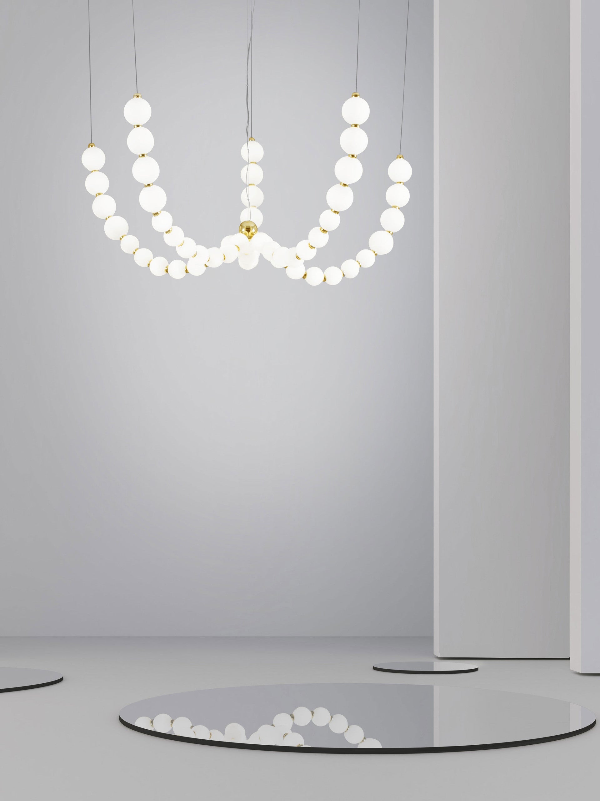 Висяща лампа PERLA 125W LED Златен метал и Опалово стъкло D118 H150см Регулируема височина