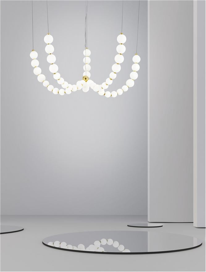 Висящо осветително тяло (пендел) PERLA 125W LED Златен метал и опалово стъкло D118 H150см Регулируема височина