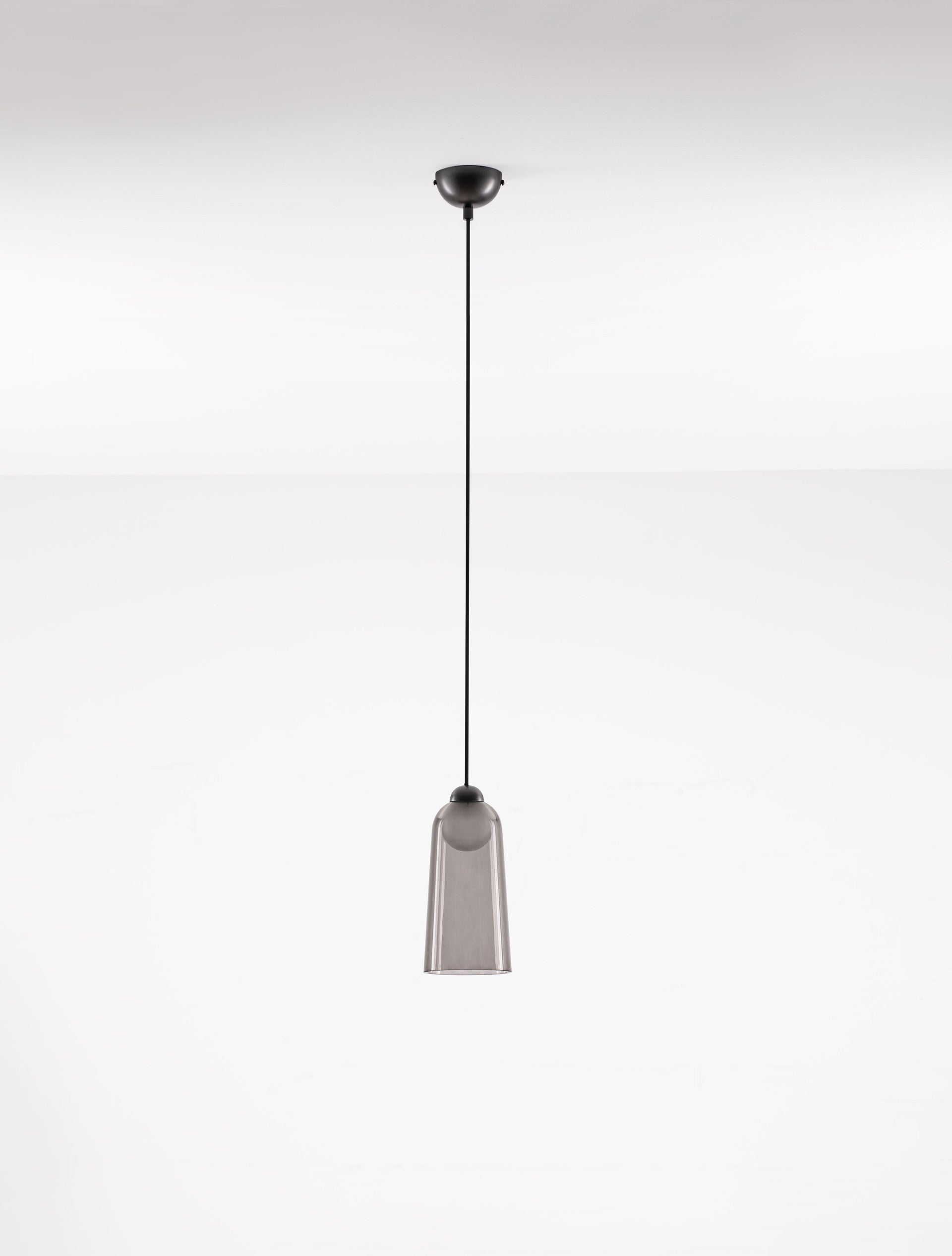 Висящо осветително тяло (пендел) DIONE LED 5W 220-240V ⌀10 H200см Пясъчно черен карбон стомана и опушен акрил