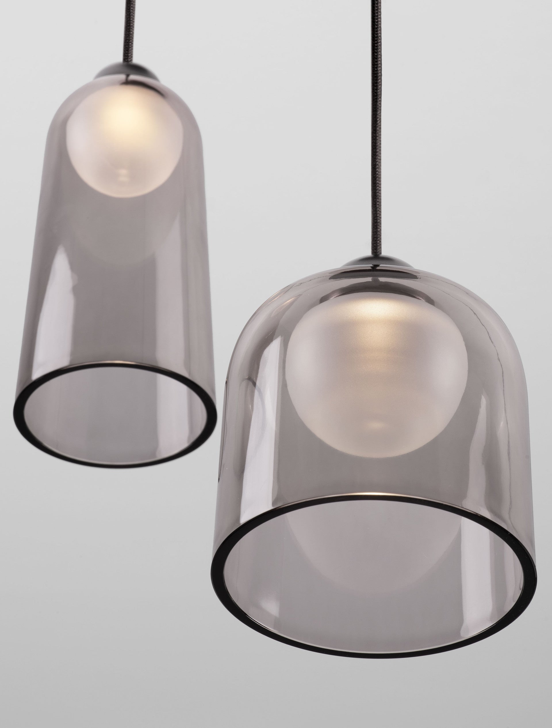 Висяща лампа DIONE LED 15W 220-240V ⌀35 H200см Пясъчно черно, карбонова стомана и опушен акрил