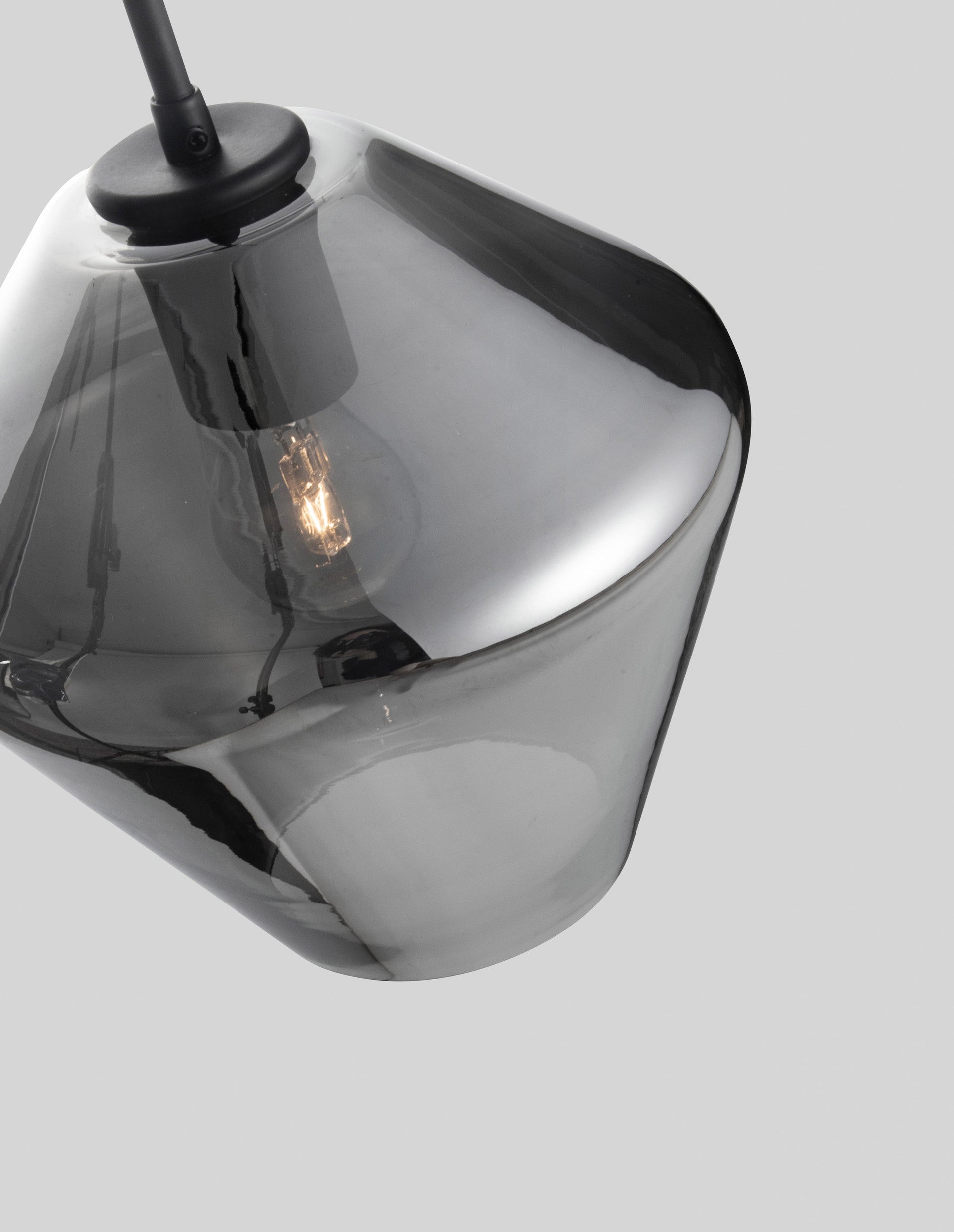 Висящо осветително тяло (пендел) VEIRO 12W LED E27 Черен, хромирано стъкло ⌀23