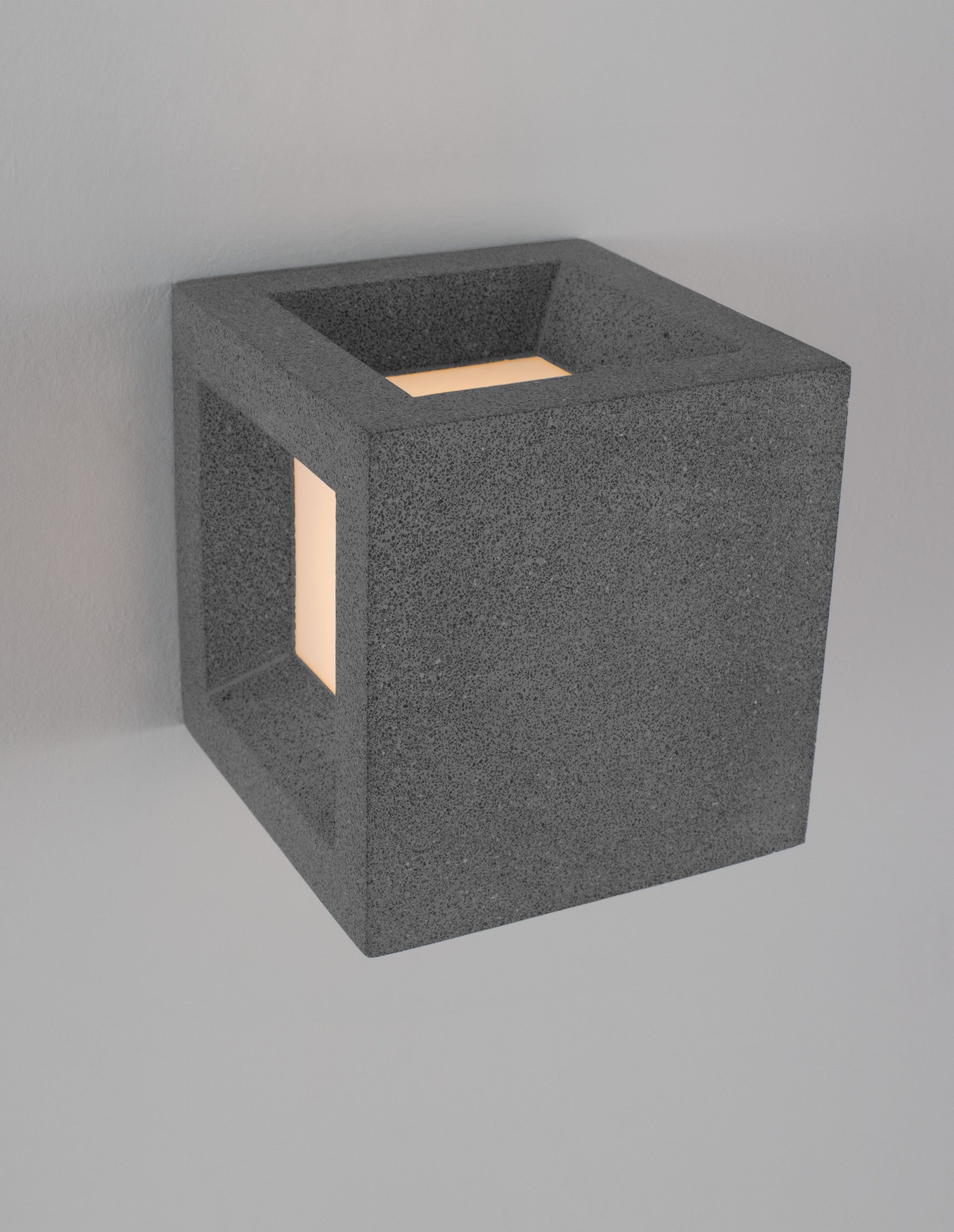 Външна стенна лампа CASTRO 12W E27 Черна пясъчник Бетон Акрил IP65 L16 W16 H16cm