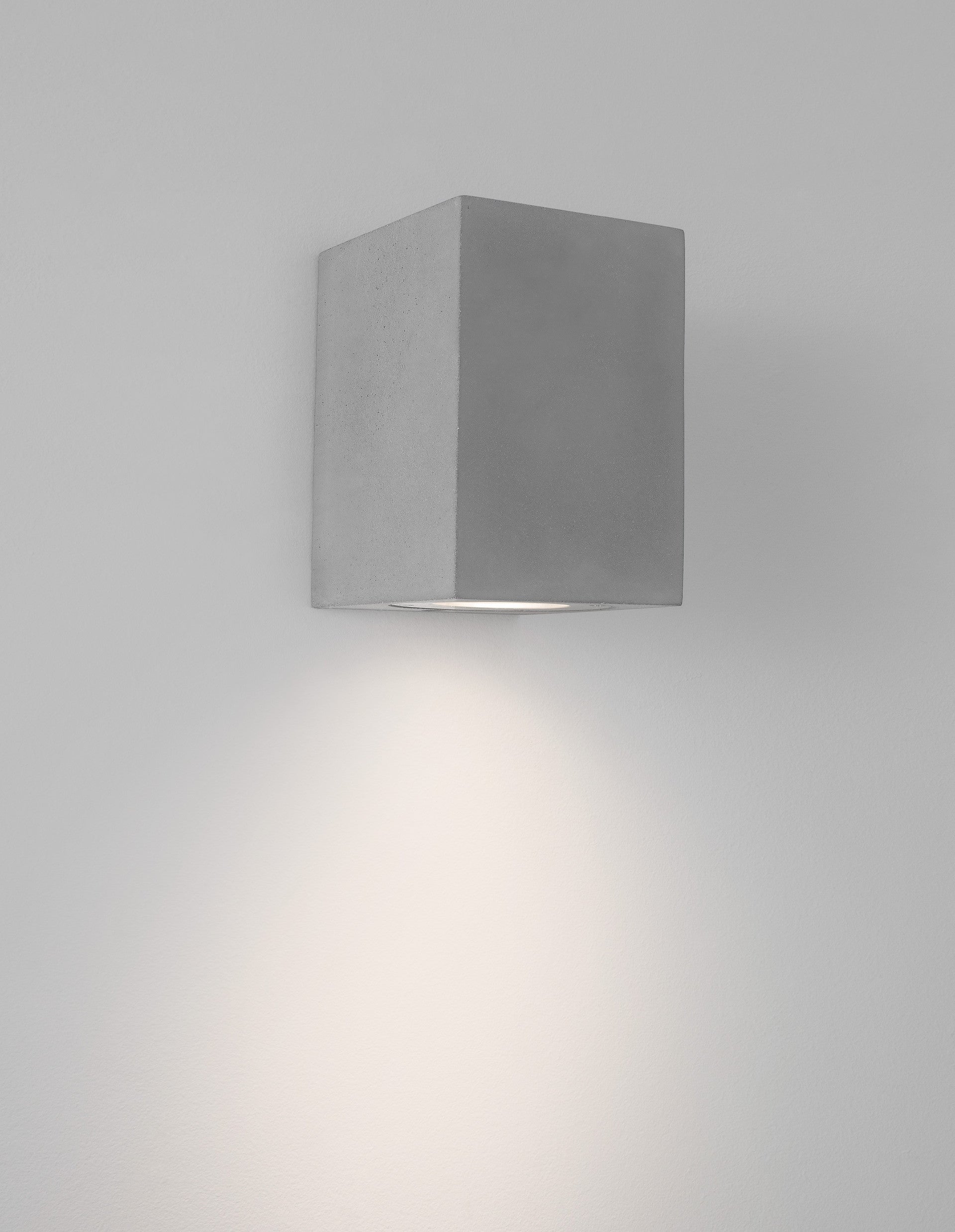 Външен аплик FUENTO 10W GU10 Сив бетон стъкло IP65 L8.6 W10 H12см