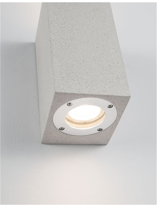 Външен аплик FUENTO 2x10W GU10 Бял пясъчен бетон стъкло IP65 L8.6 W10 H18см