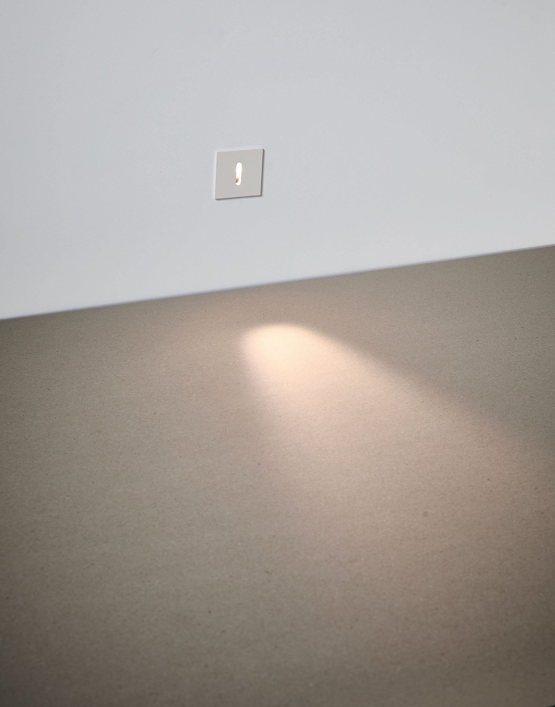 Техническо осветление ATRIUM LED 3W 2700K Леят алуминий Бял