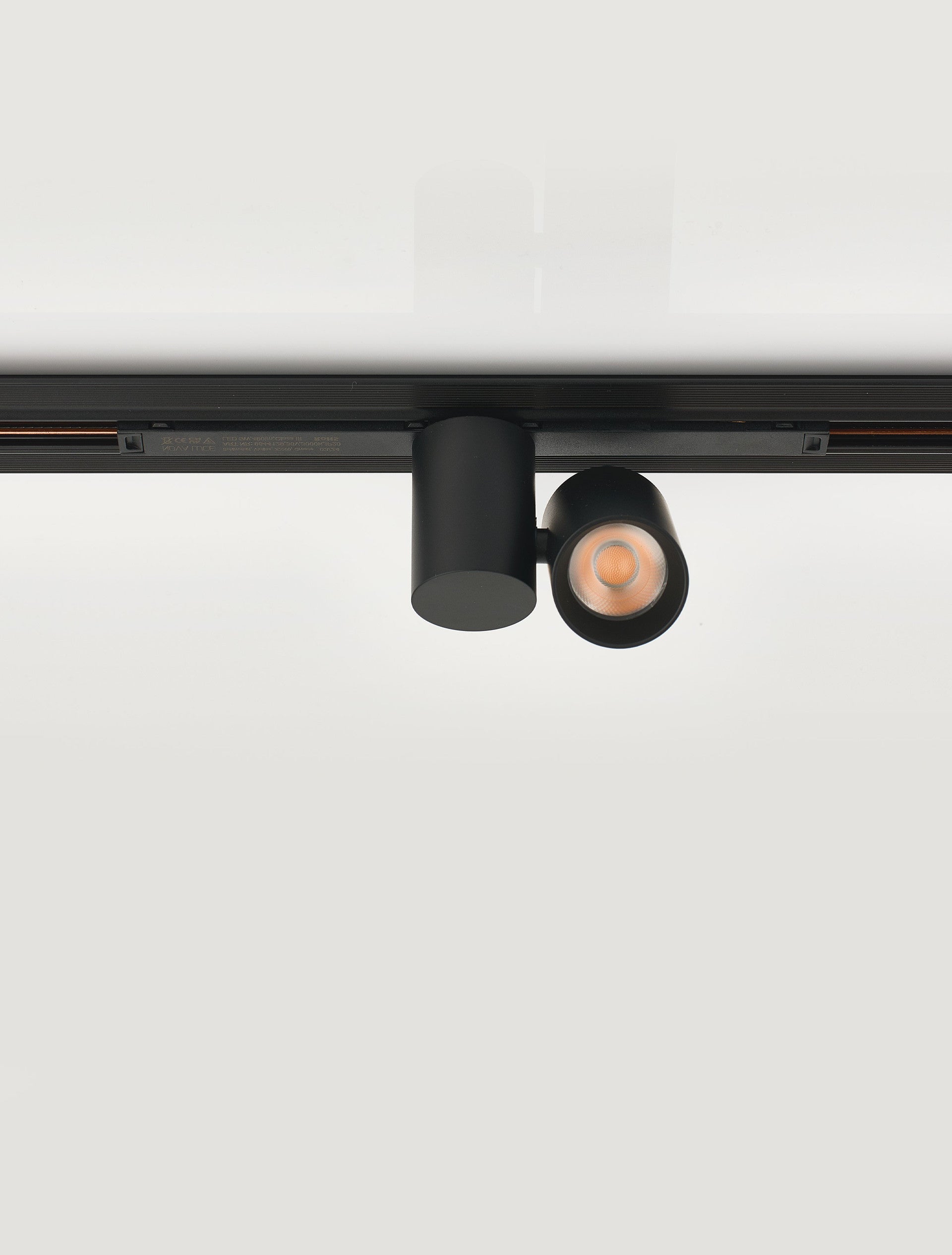 Техническо осветление MINIMAL 5.3W 3000K Матово черен алуминий