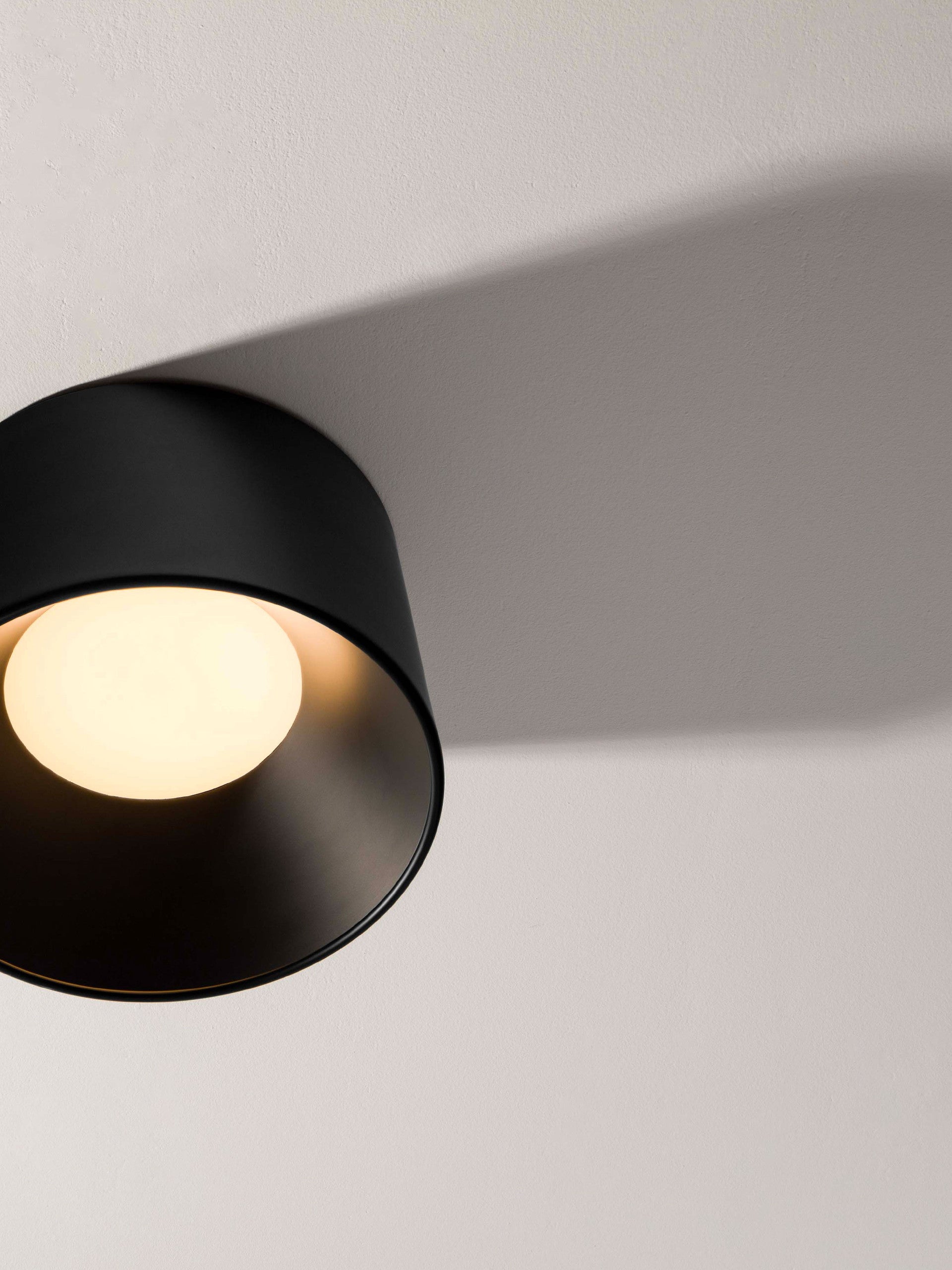 Окачена лампа ATIL 24W LED, пясъчно черна, алуминий и стомана, ⌀35 H22см