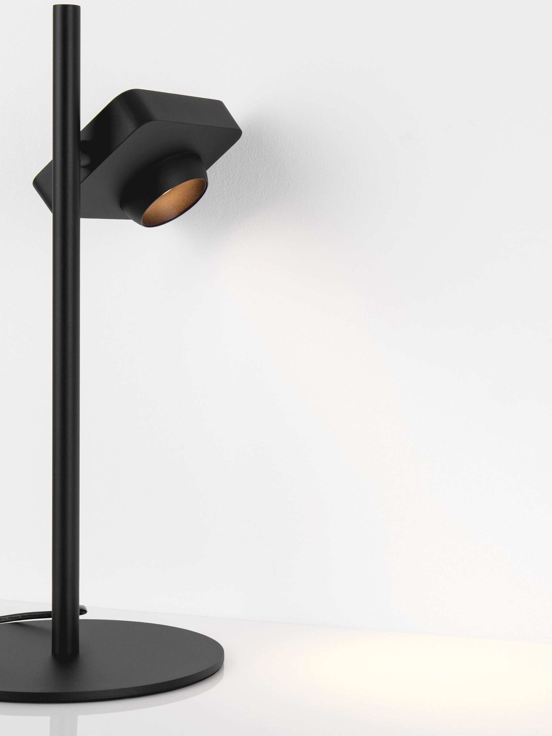 Висящо осветително тяло (пендел) KEDROS LED 9W Триак димируем Тъмен антрацит L27 W22 H46см