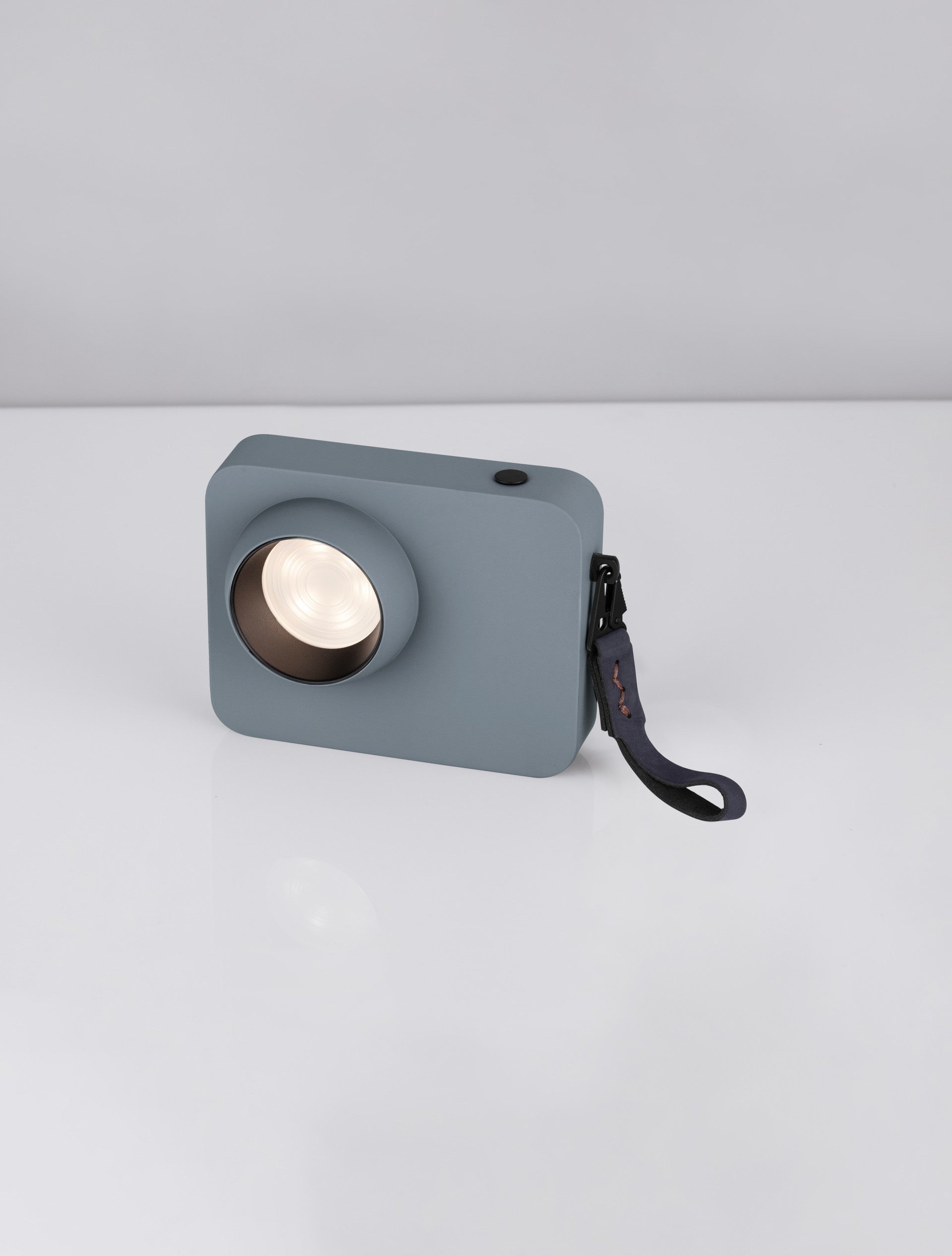 Висяща лампа KEDROS LED 3W Triac димируема сивкавосиня Д14 Ш11 В5см