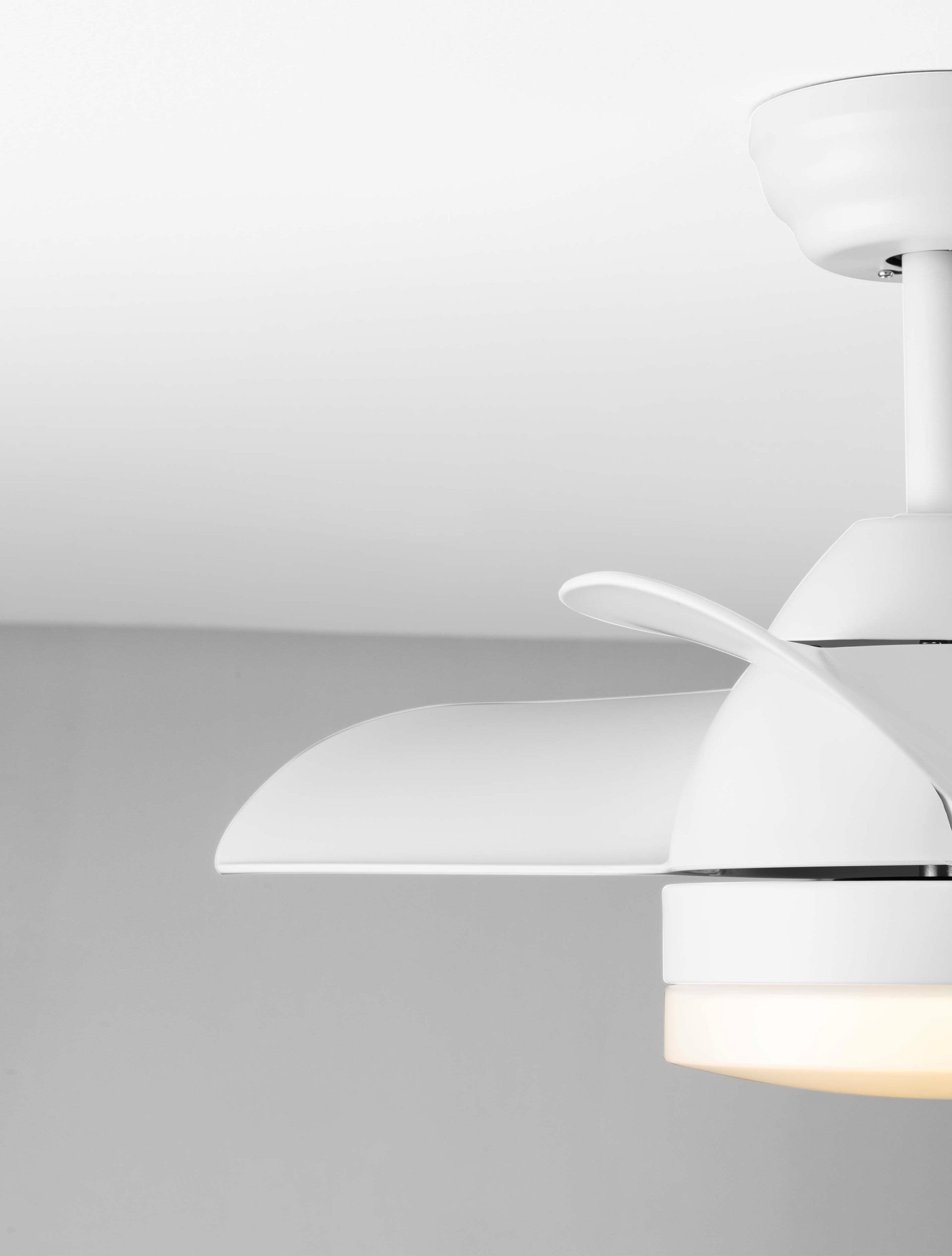 Висящо осветително тяло (пендел) NERINA 18W LED Матово бял метал и ABS, бели перки